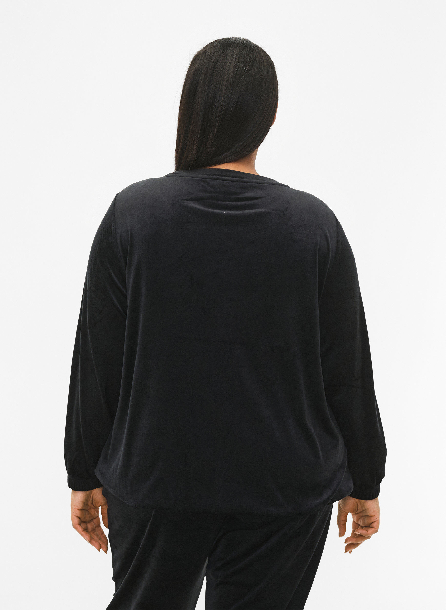 Zizzi Velour Blouse met geborduurd tekst, Black, Model image number 1