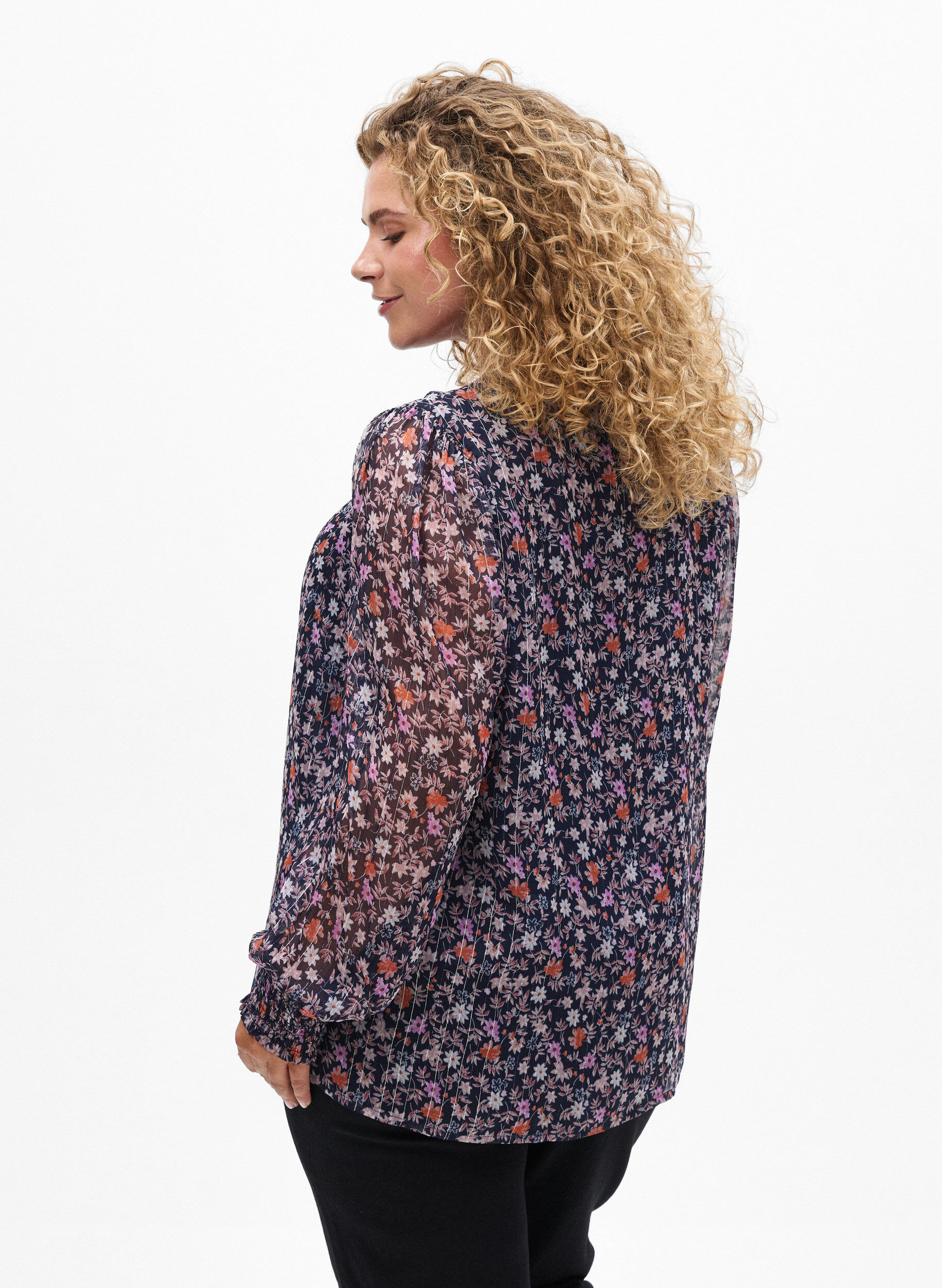 Zizzi Blouse met bloemenprint en glitterdraad, Blauw, Model image number 2