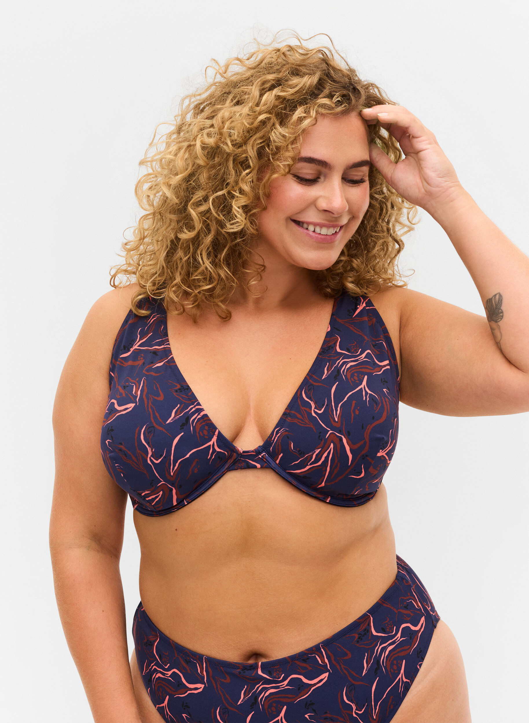 Zizzi Bedrukte bikinitop met beugel, Graphic Print , Model image number 0
