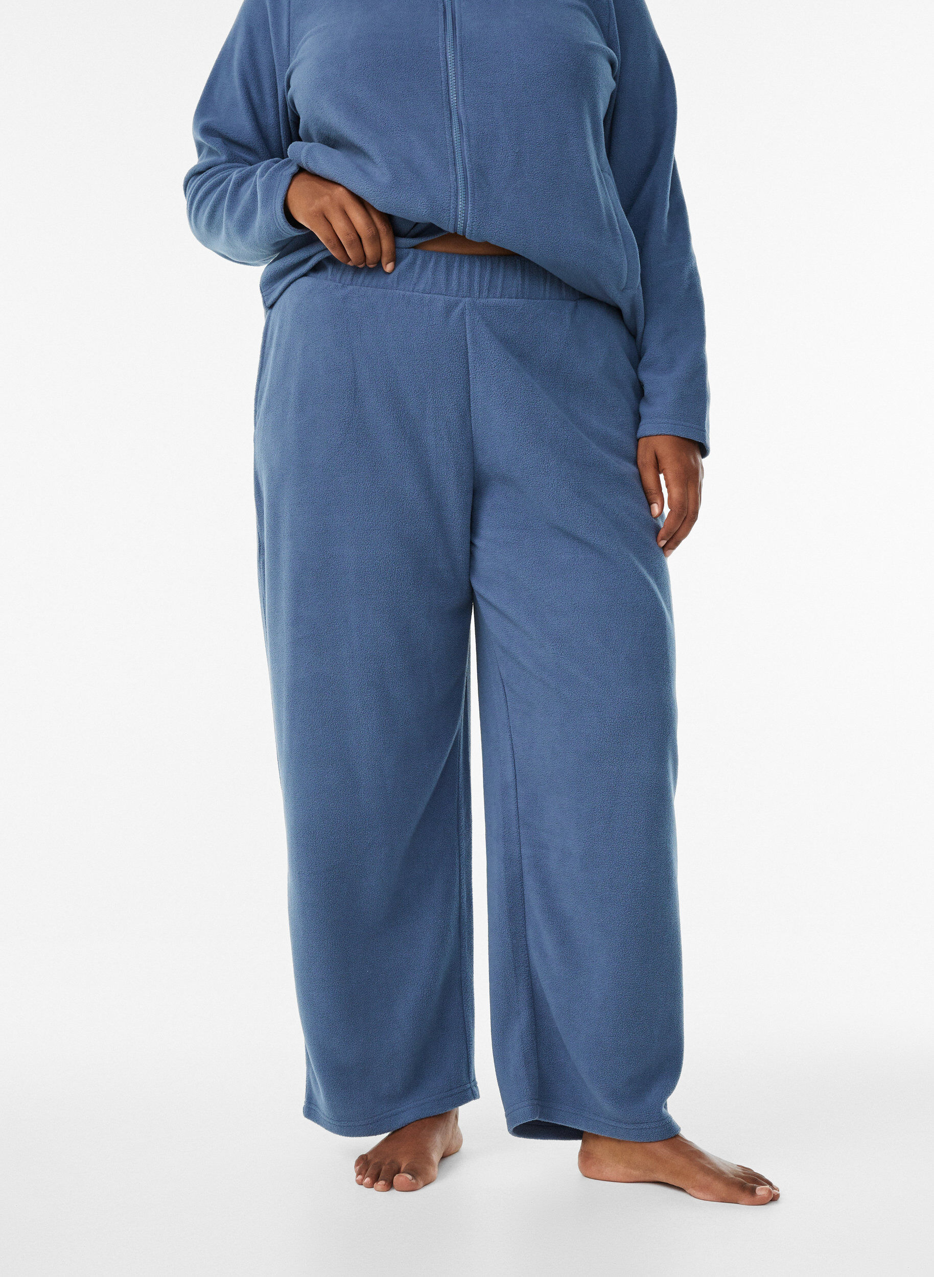 Zizzi High-waist fleecetrousers met zakken, Blauw, Model image number 2