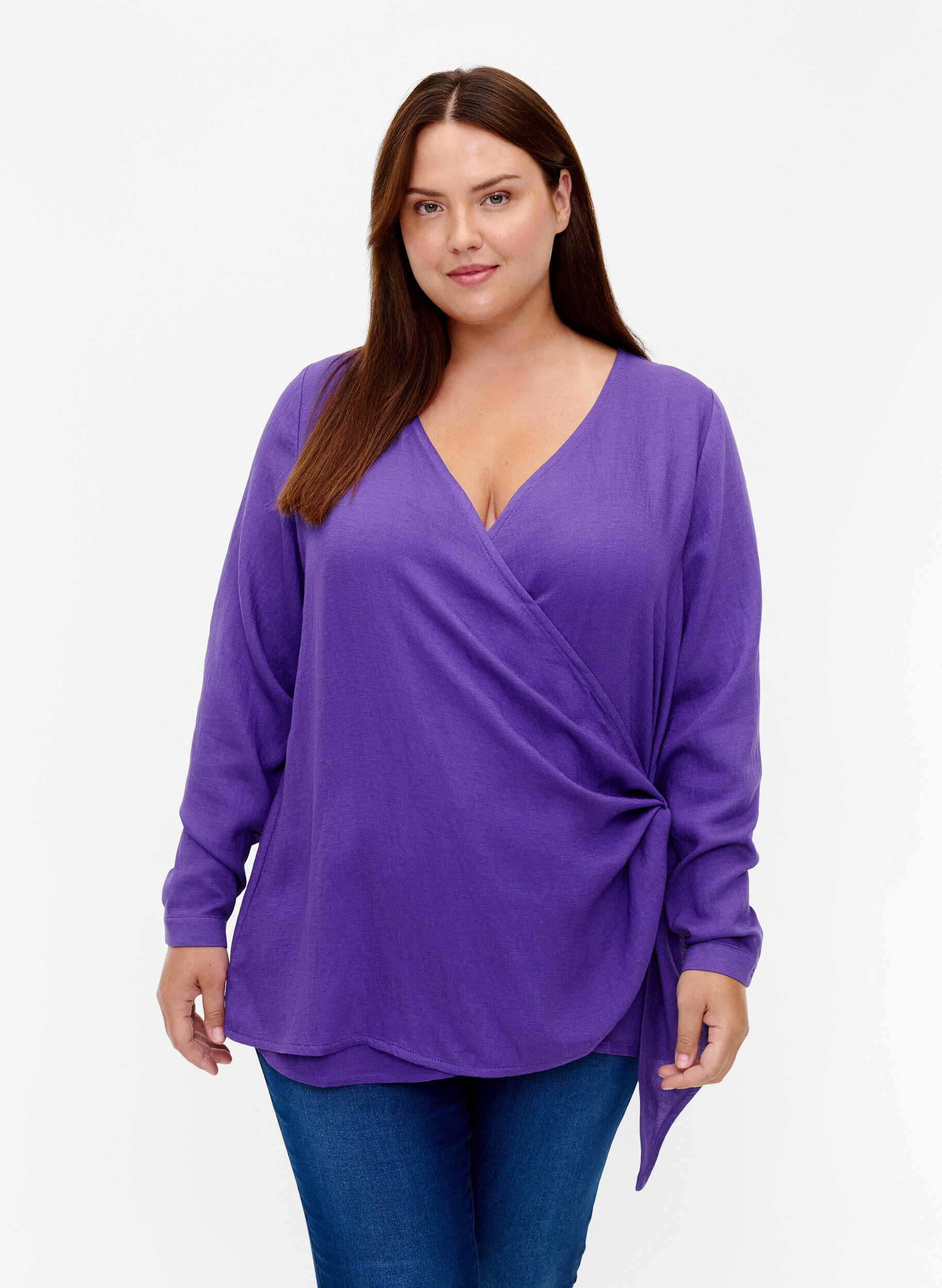 Zizzi Blouse met lange mouwen in viscose met een wikkel-look, Prism Violet, Model image number 0