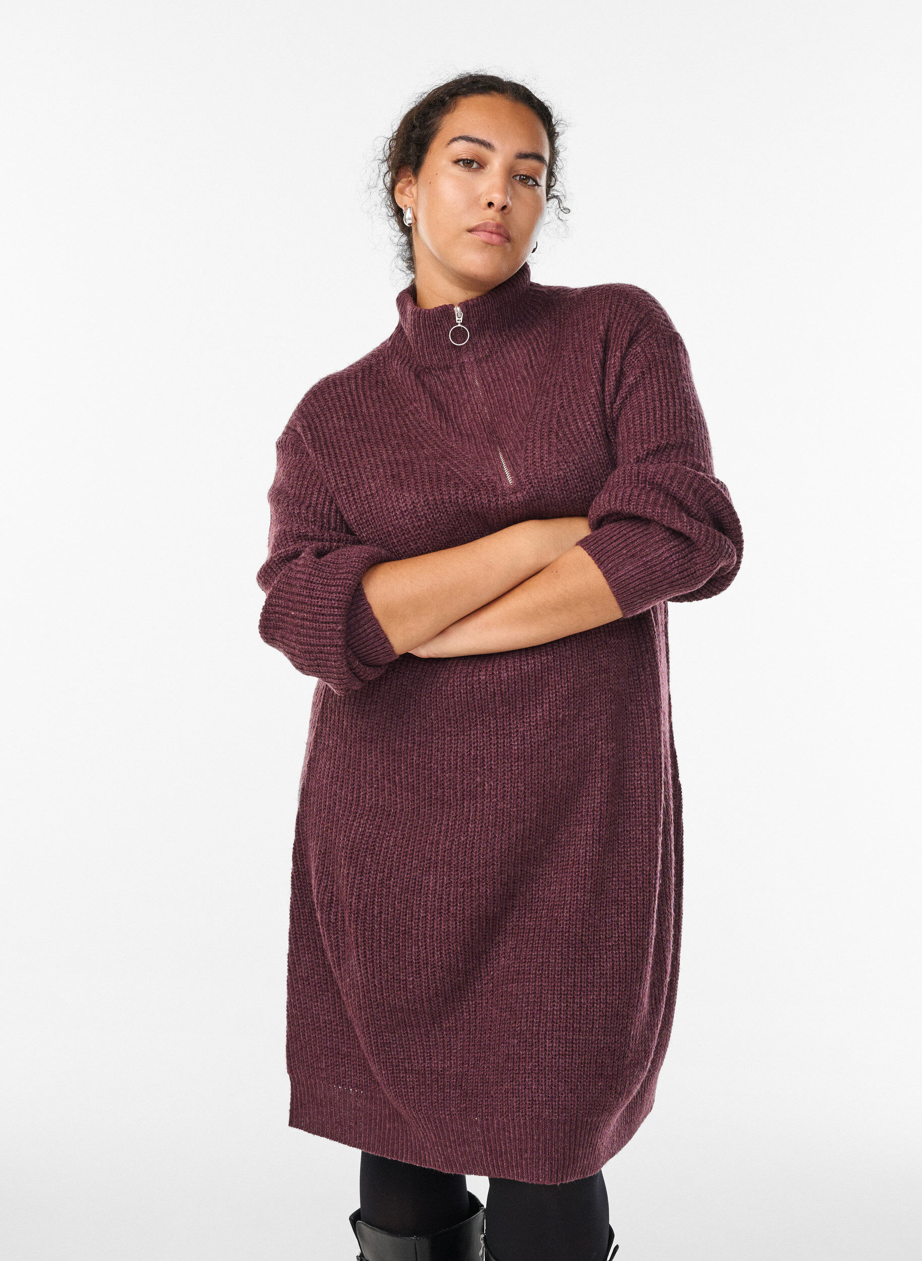 Zizzi FLASH - Korte gebreide jurk met hoge hals, Rood, Model image number 0