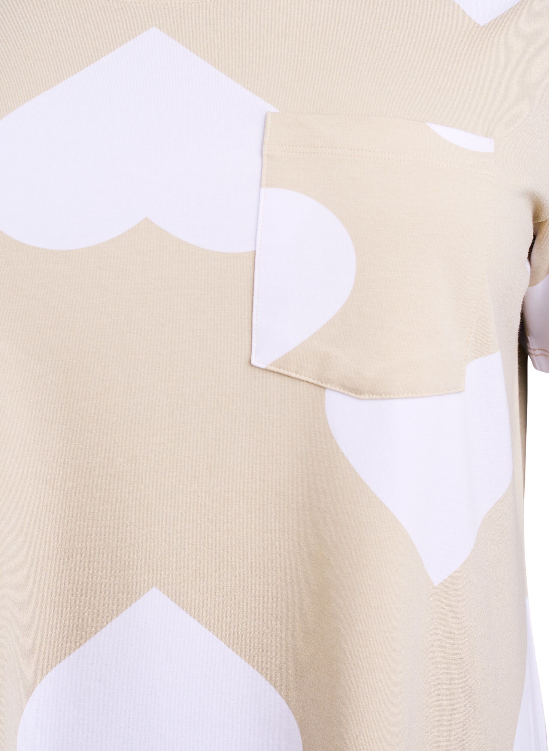 Zizzi Lange nacht T-shirt in een modalmix met hartjes, Beige, Packshot image number 2