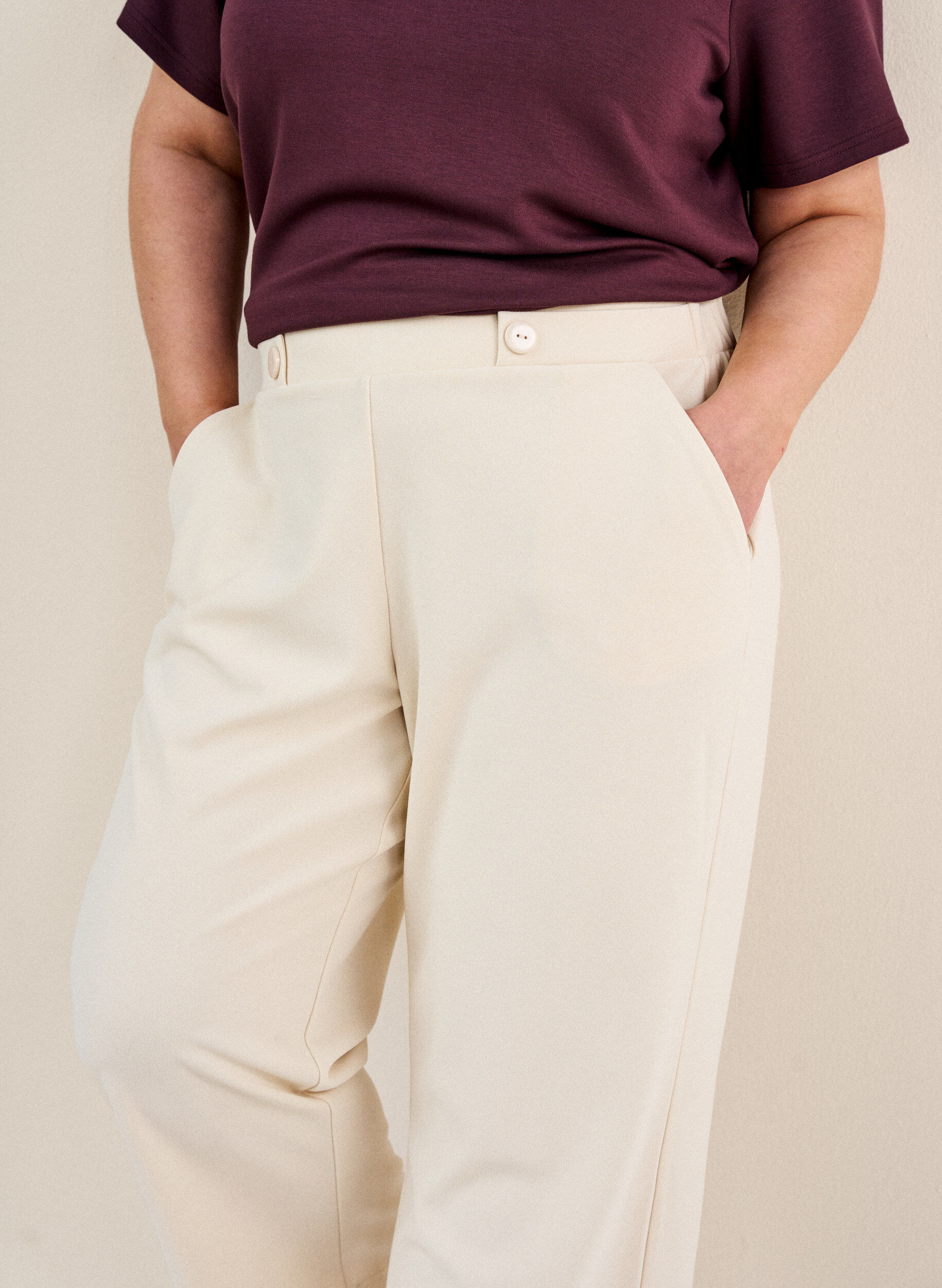 Zizzi 7/8 broek met losse pasvorm, Beige, Model image number 3