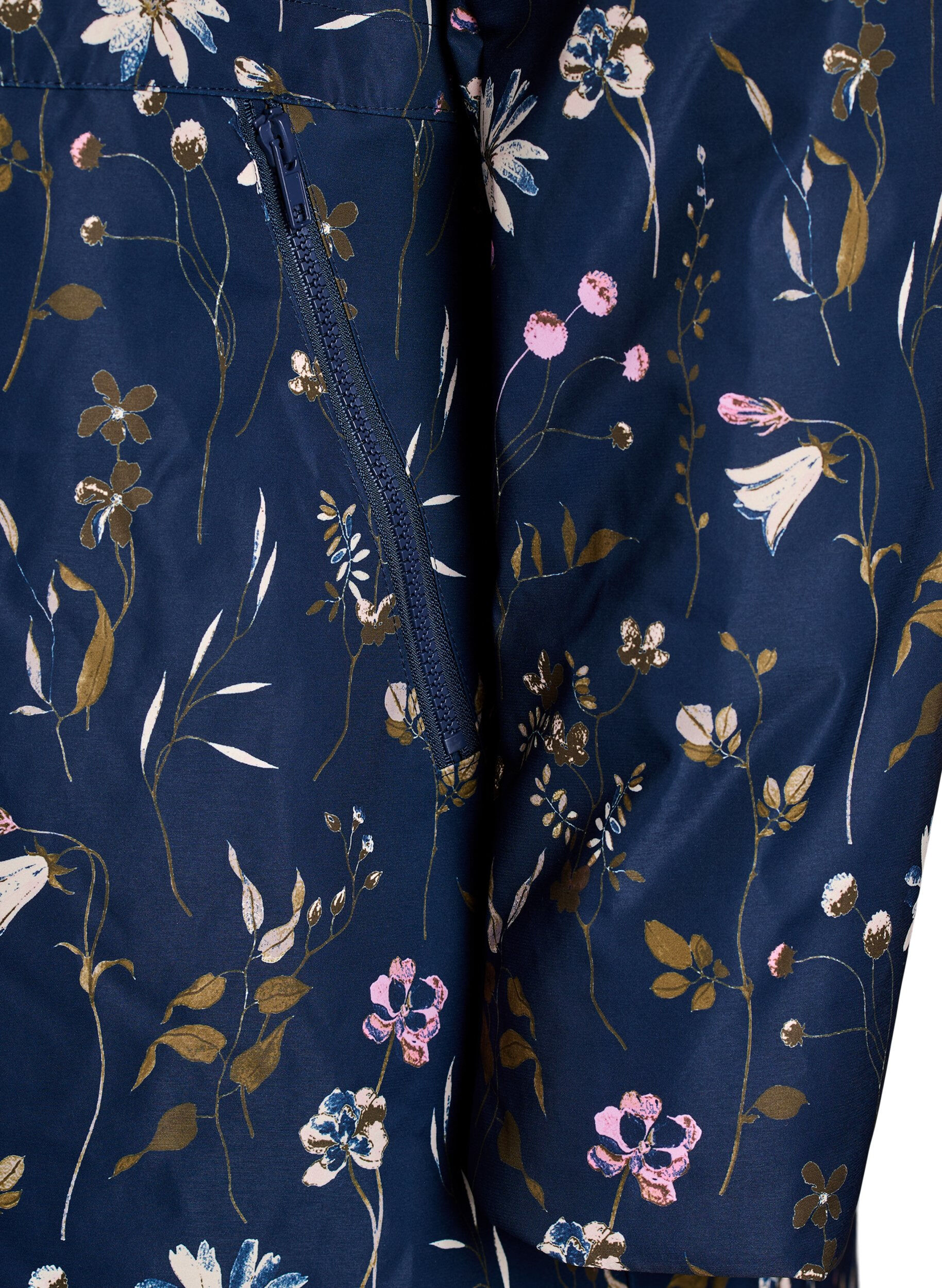 Zizzi Gewatteerde winterjas met bloemenprint, Blauw, Packshot image number 3
