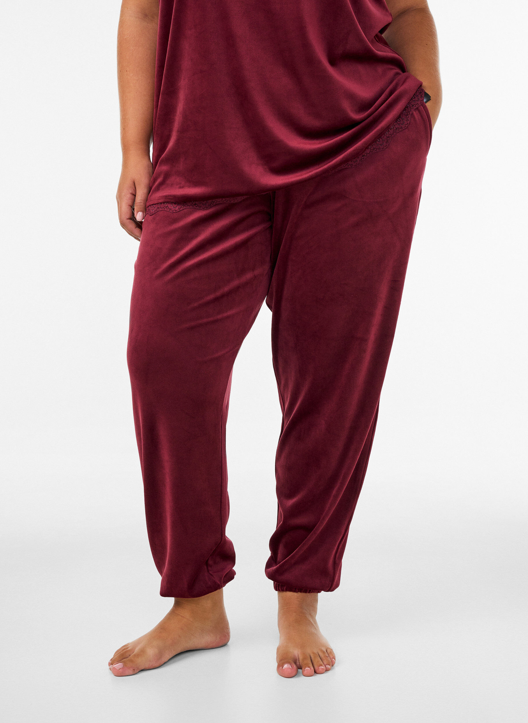 Losse velourbroek, Rood, Model