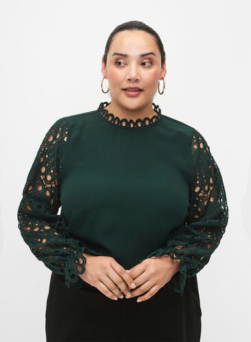 Viscose blouse met crochet mouwen, Scarab, Model image number 0