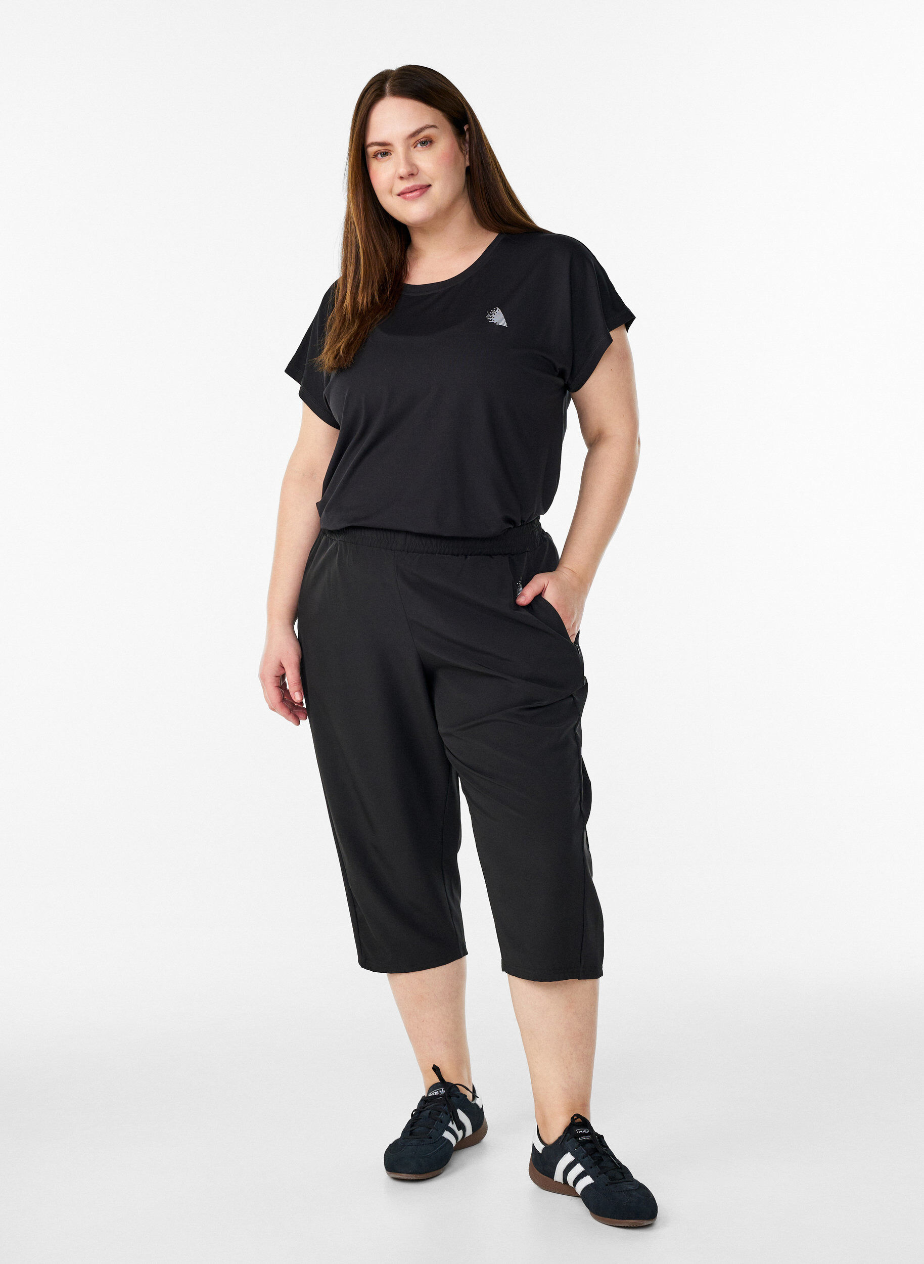 Zizzi High waist capri trainingbroek, Zwart, Model image number 1