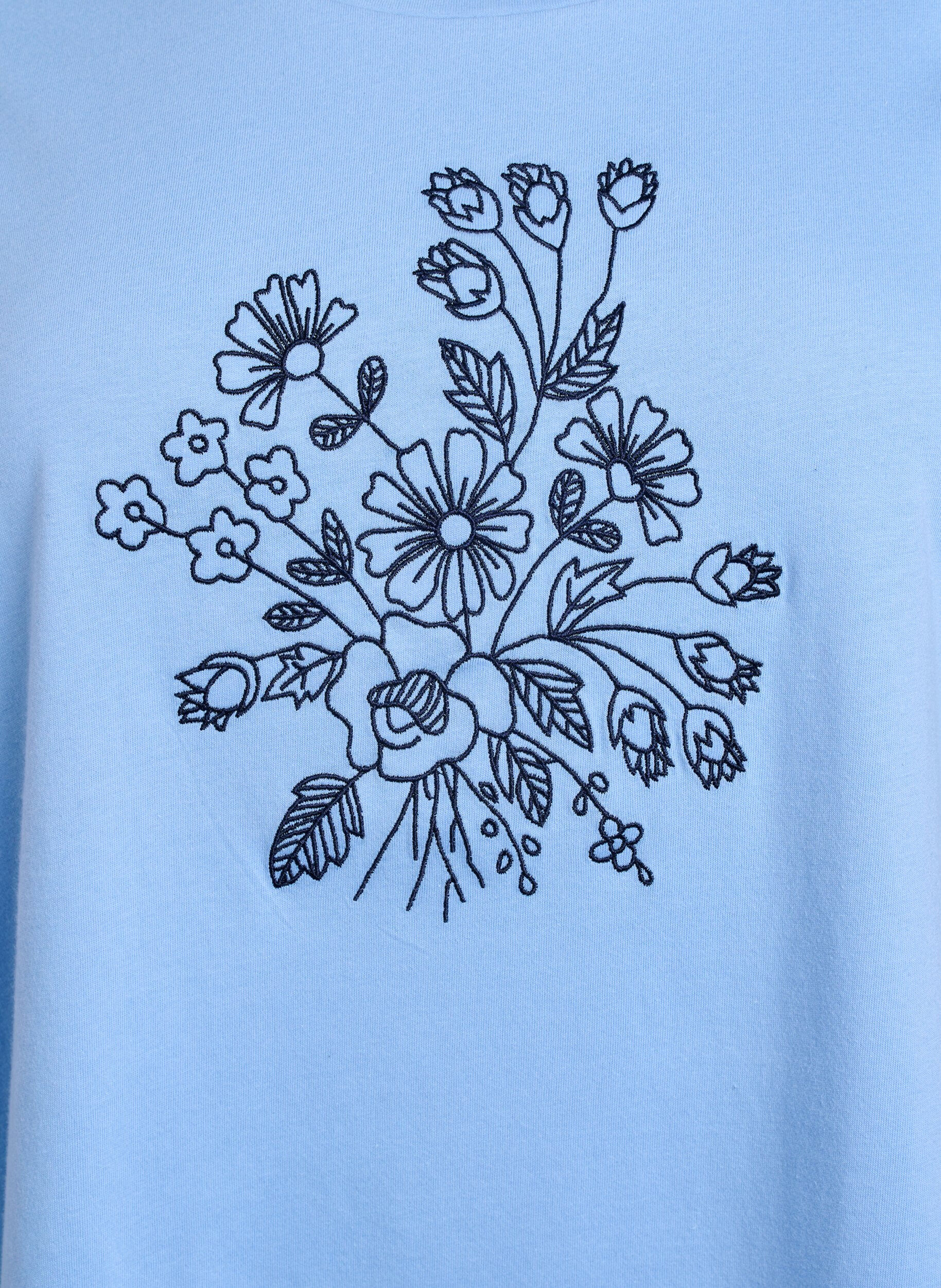 Zizzi T-shirt in biologisch katoen met bloemenborduursel, Della R. Blue w. EMB, Packshot image number 2