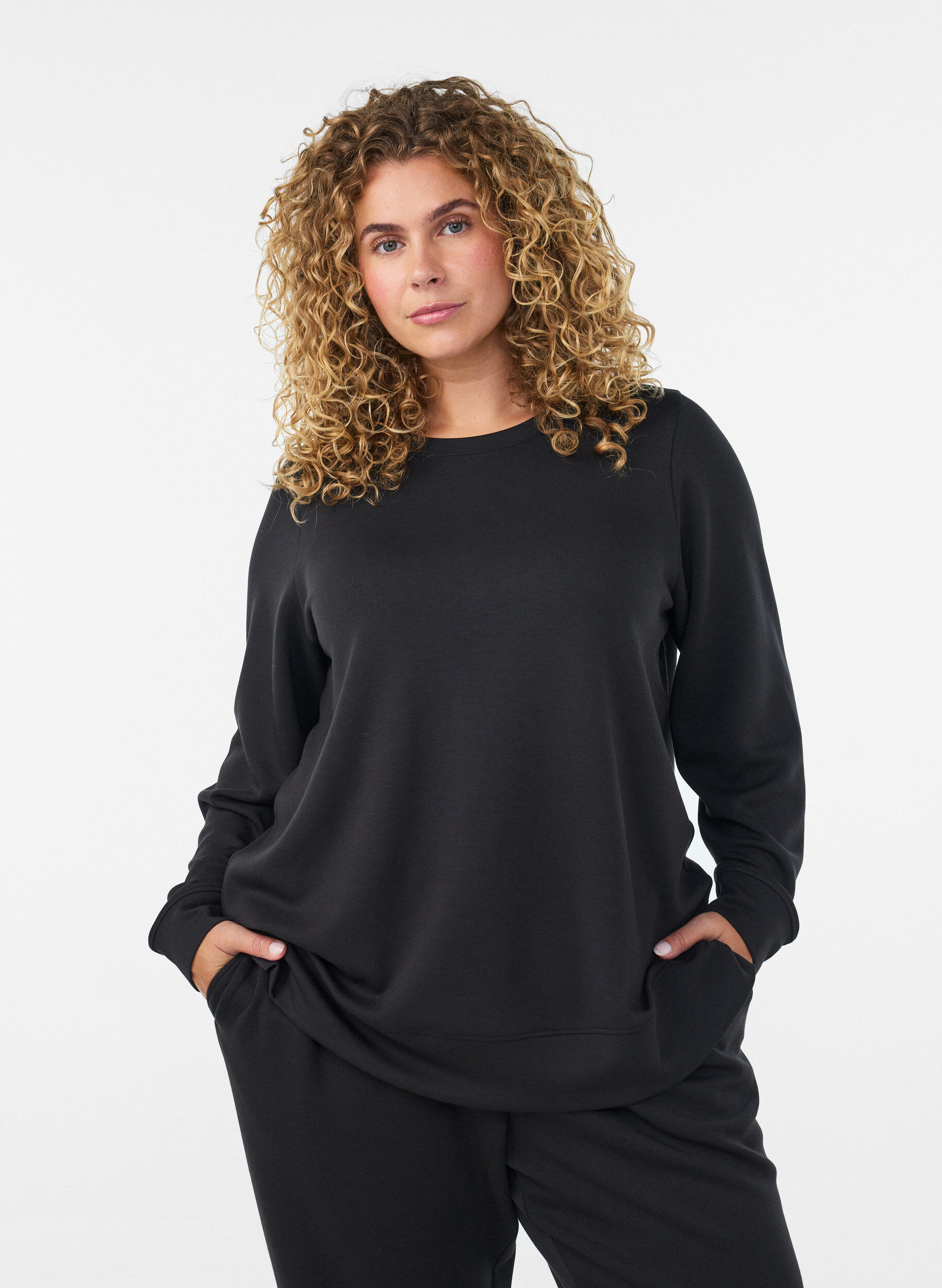 ZizziJersey blouse met lange mouwen en een ronde hals, Zwart, Model image number 0