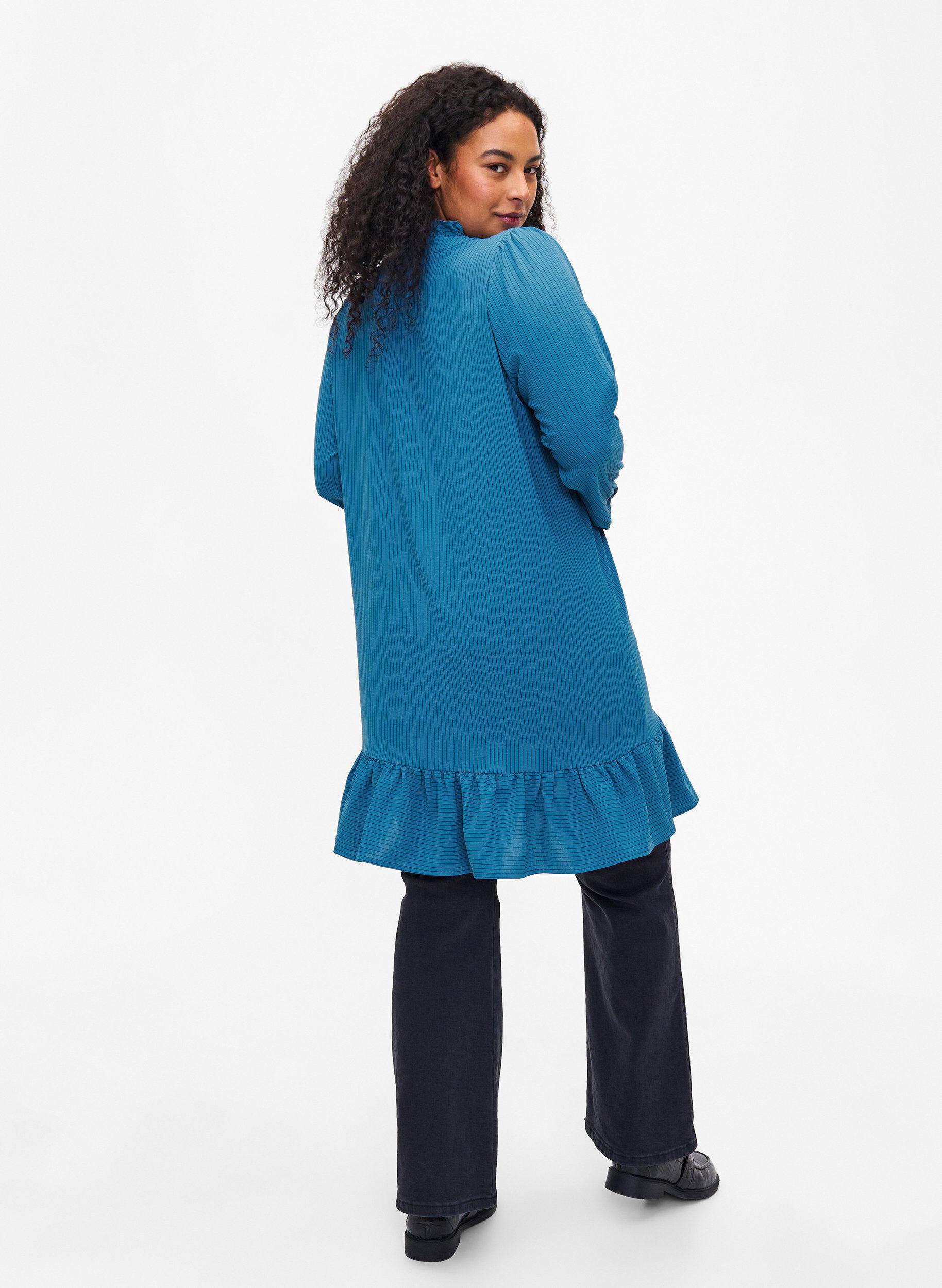 Zizzi Gestreepte jurk met ruches, Blauw, Model image number 2