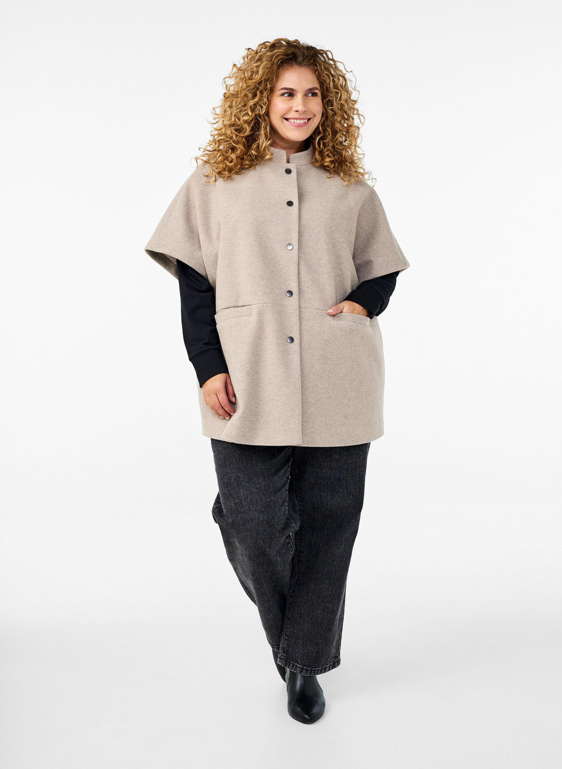 Zizzi Cape-jack met korte mouwen in een wol-look, Simply Taupe Mel., Model image number 2