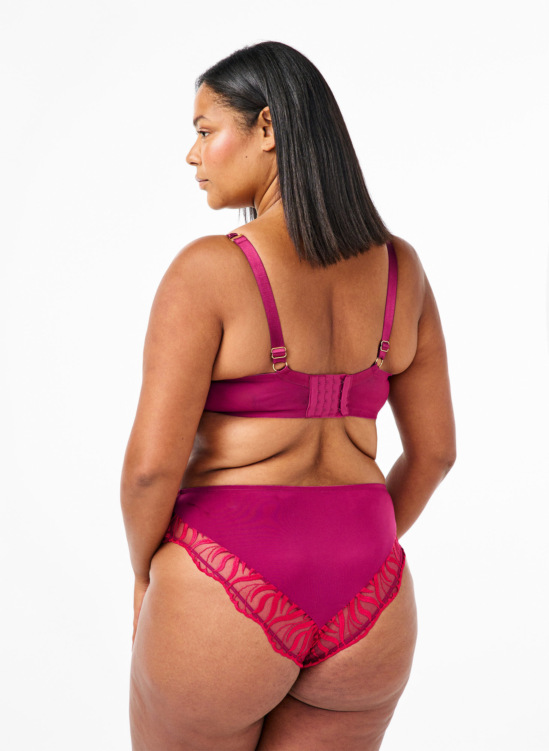 Zizzi Tai slip met borduursel en normale taille, Rood, Model image number 1