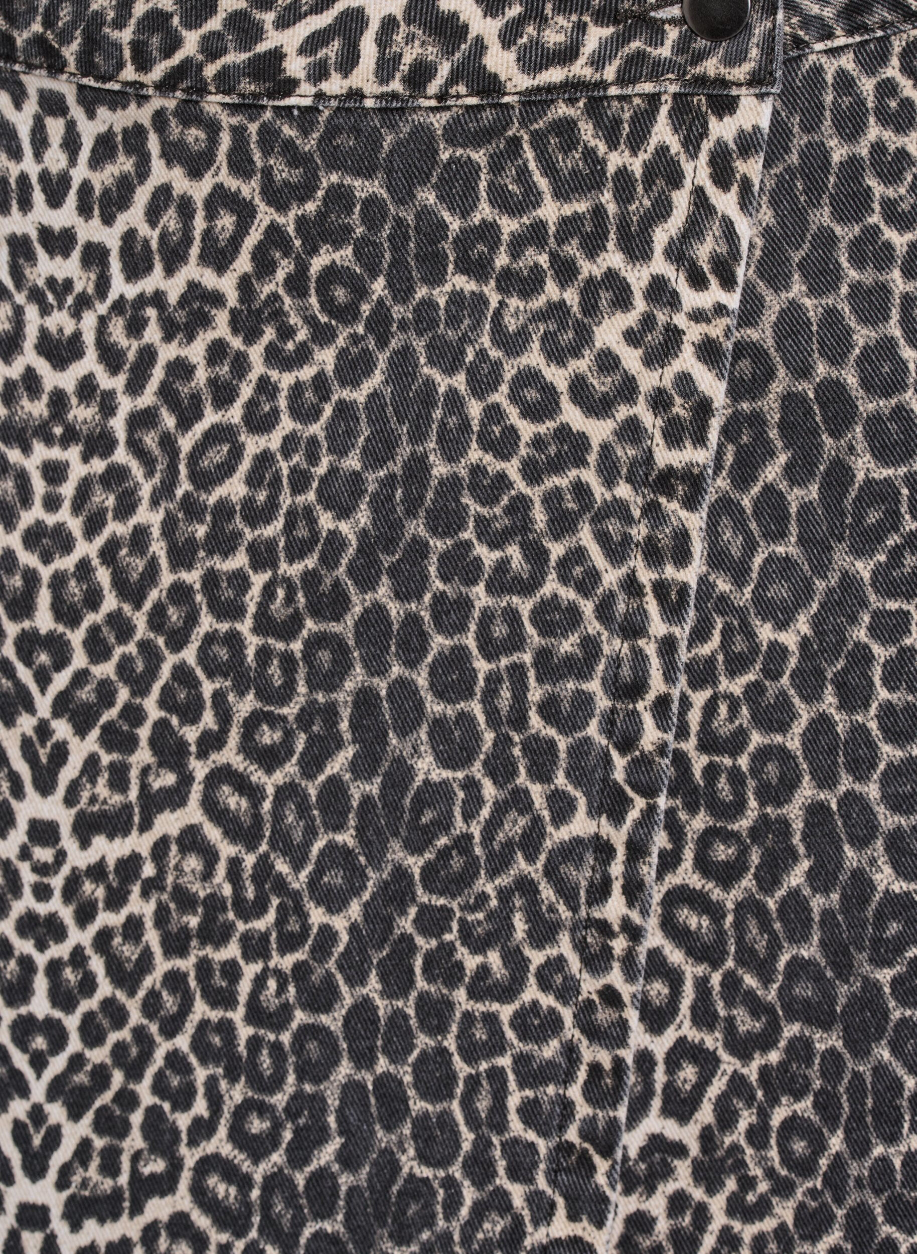 Zizzi Korte denimrok met luipaardprint en een A-lijn vorm, Leopard, Packshot image number 2