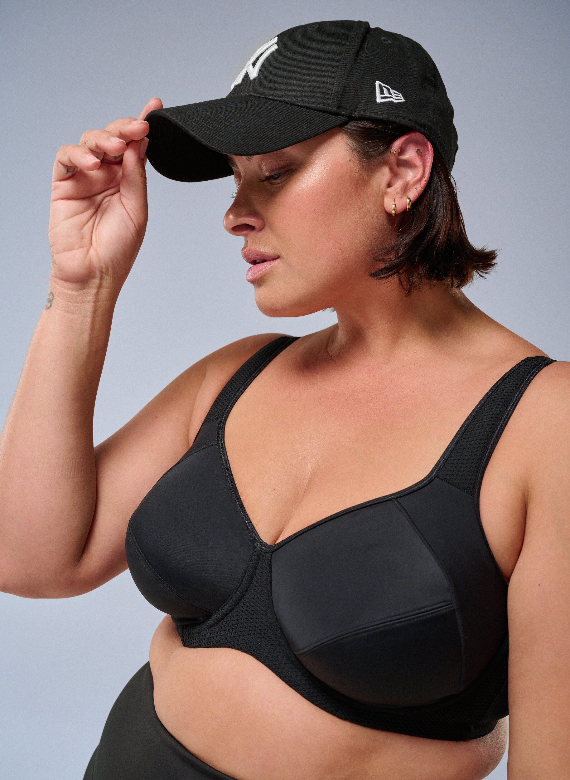 Zizzi CORE, HIGH SUPPORT WIRE BRA - Sportbeha met beugel, Zwart, Image image number 0