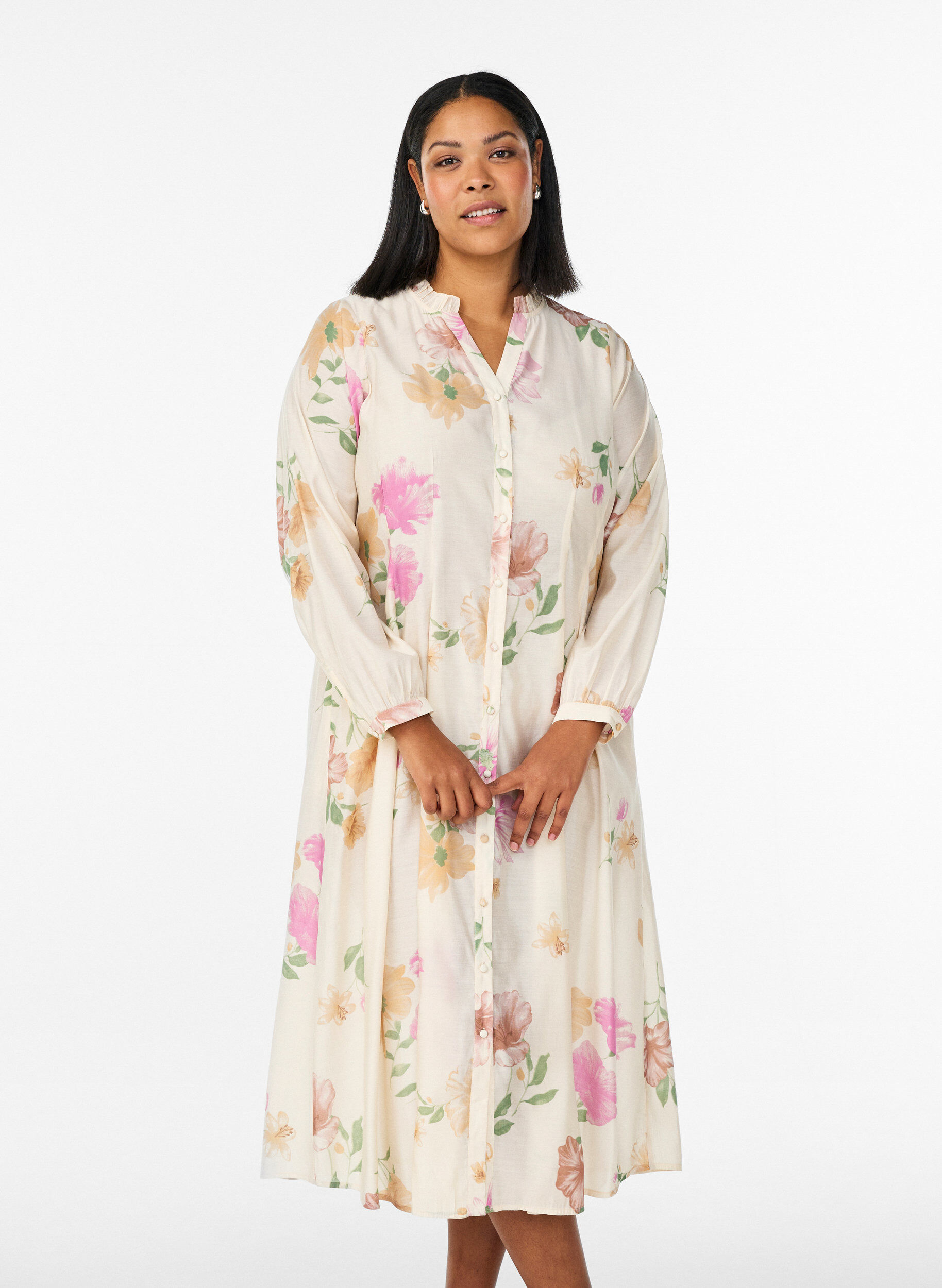 Zizzi Bloemen midijurk met volantkraag en knoopsluiting, Beige, Model image number 0