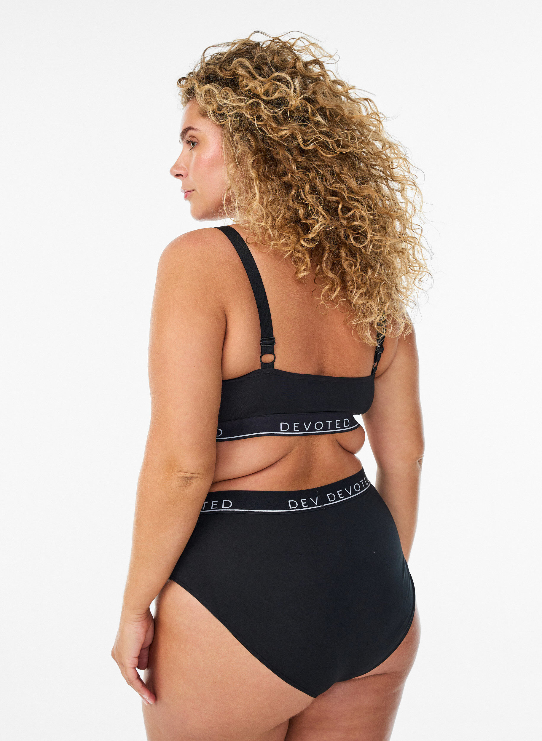 Zizzi Katoenen bh-top met verstelbare bandjes, Zwart, Model image number 2