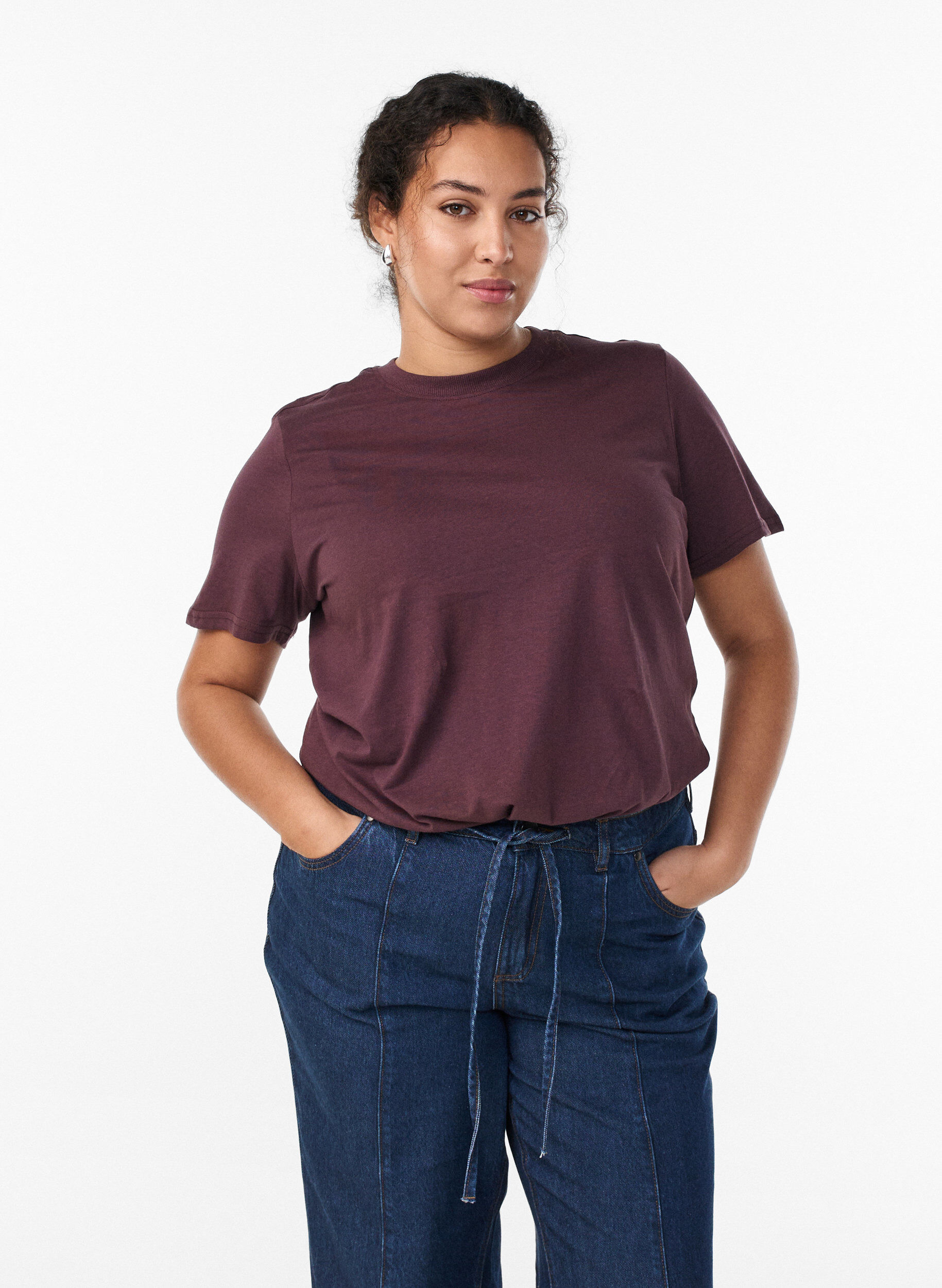 Zizzi Basic katoenen T-shirt met ronde hals, Donker Bordeaux, Model image number 0