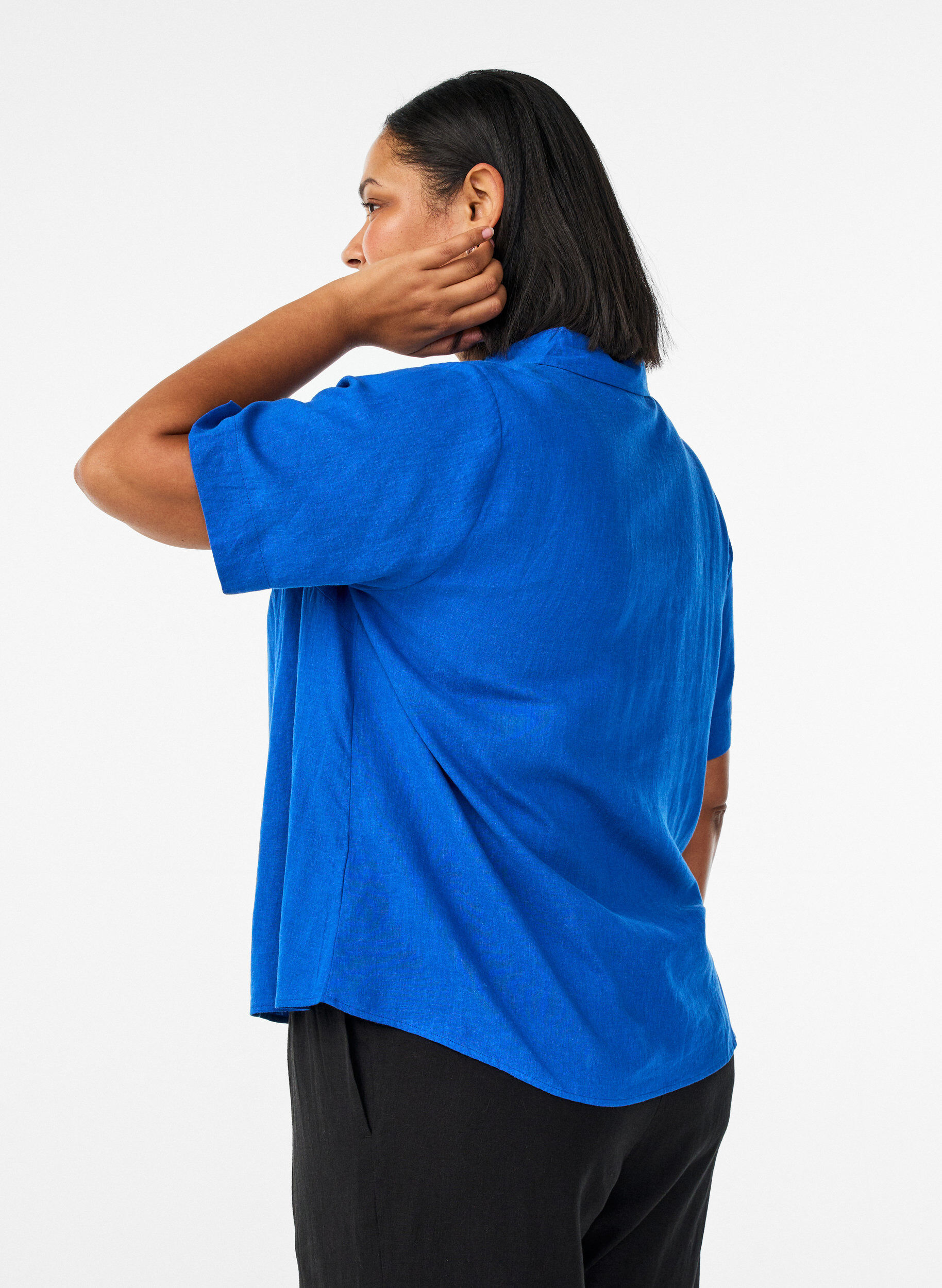 Zizzi Shirt met korte mouwen in linnen en viscose, Blauw, Model image number 2