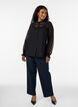 Overhemdblouse met kanten inzet en stippenpatroon, Zwart, Model image number 1