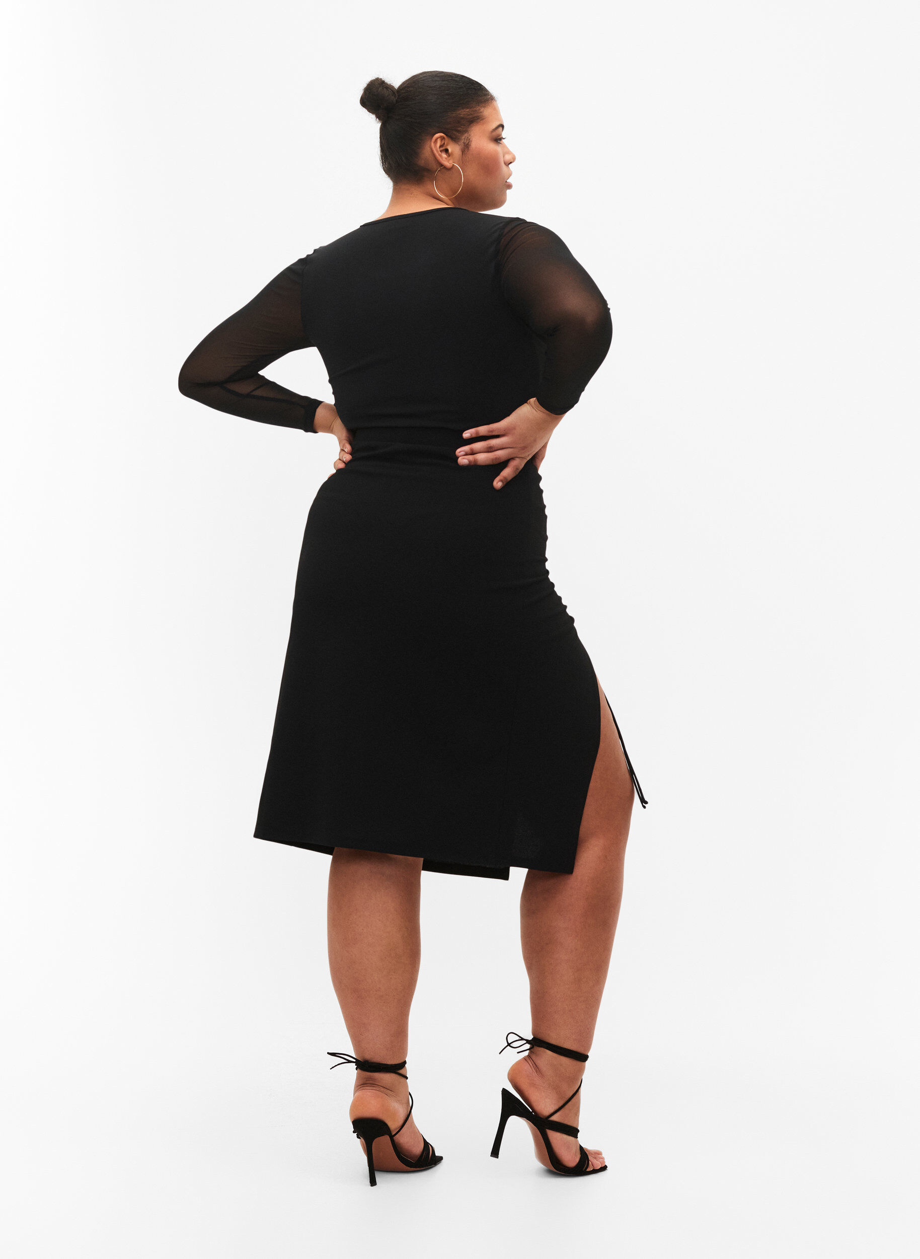 Zizzi Midi-rok met split en ruches, Black, Model image number 1