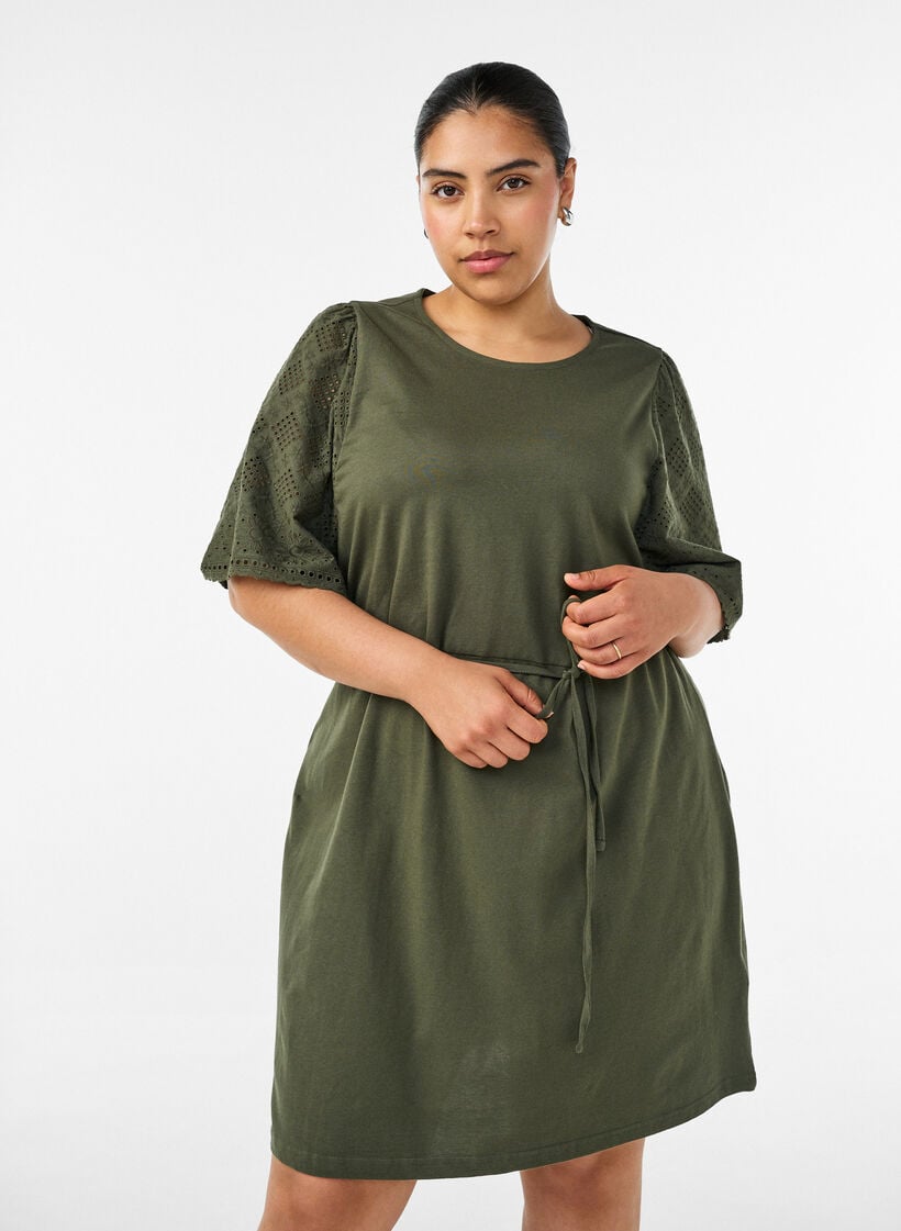 Katoenen jurk met broderie anglaise mouwen en een strik in de taille, Groen, Model image number 0