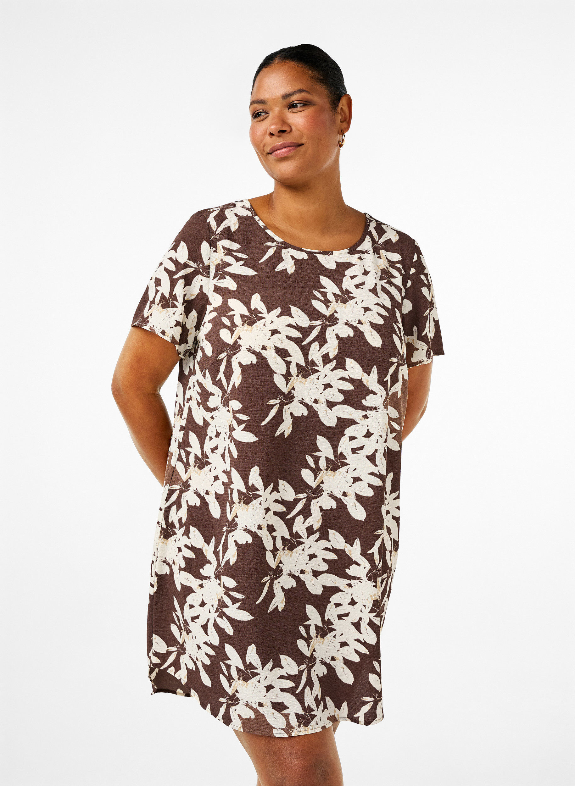 Zizzi Jurk met print en korte mouwen, Bruin, Model image number 0