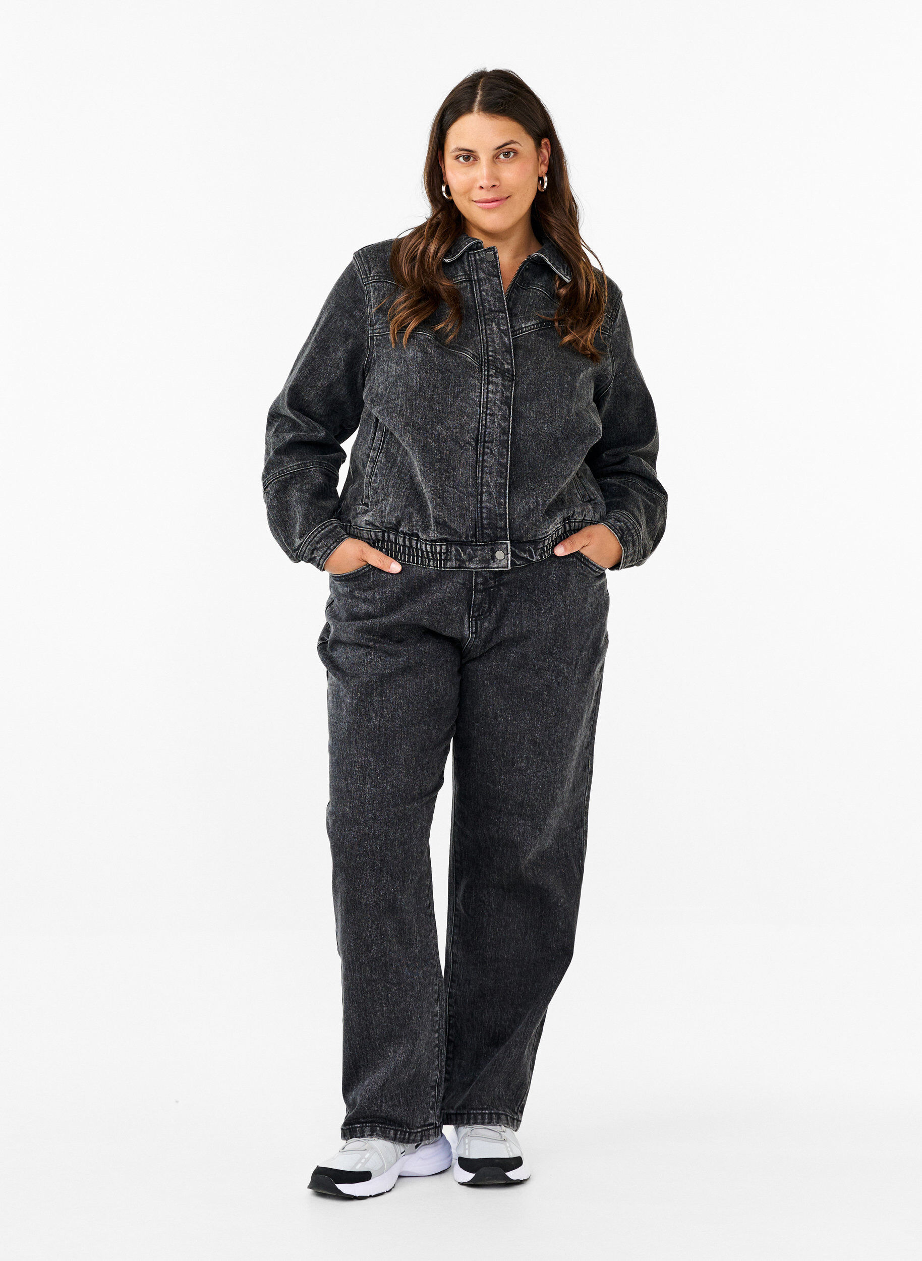 Zizzi Losse jeans met gekorte lengte, Grijs, Model image number 0