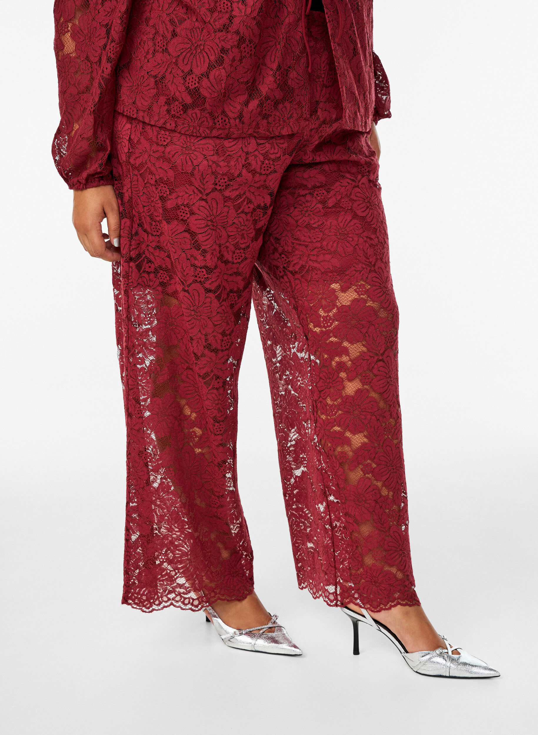 Zizzi Kanten broek met hoge taille en zakken, Donker Bordeaux, Model image number 2
