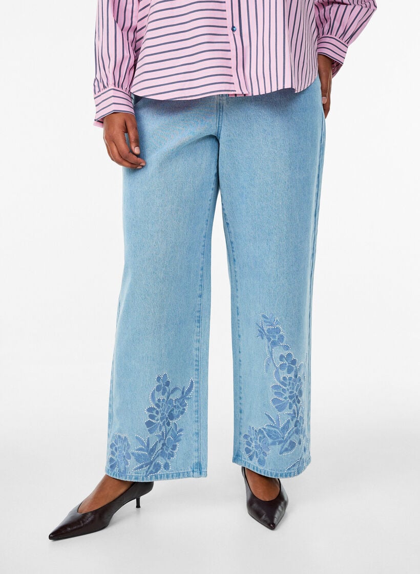 Myra jeans met wide fit en bloemendetails, Blauw, Model image number 2
