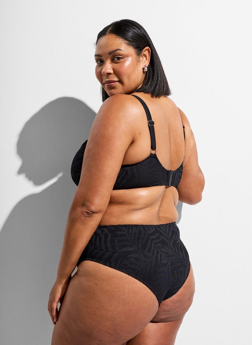 Braziliaanse bikinislip in gestructureerd mesh, Zwart, Model image number 1