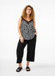 Kanten topje van viscose, Black w. Wh.Leaf AOP, Model image number 3