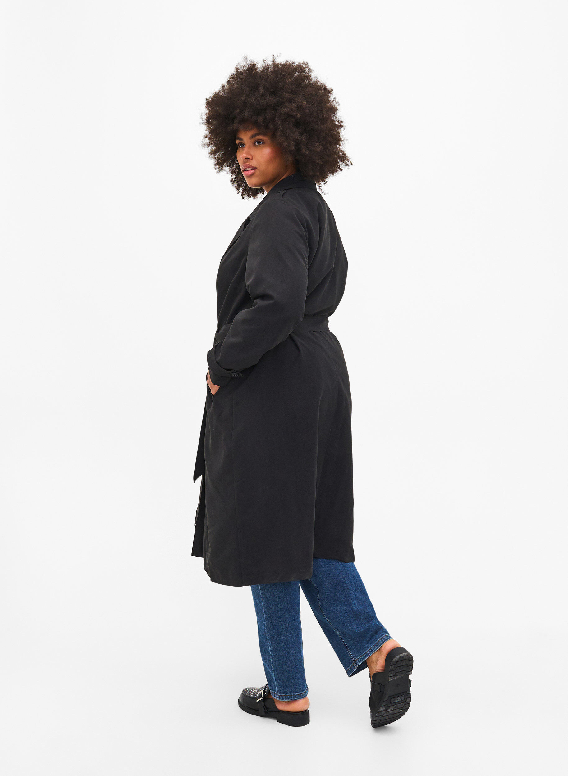 Zizzi Lange trenchcoat met riem, Black, Model image number 1