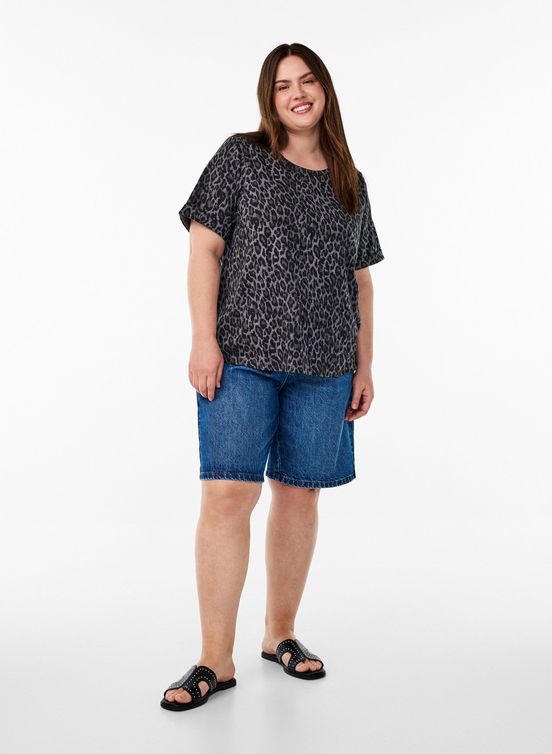 Zizzi T-shirt met ronde hals en all-overprint, Grijs, Model image number 1