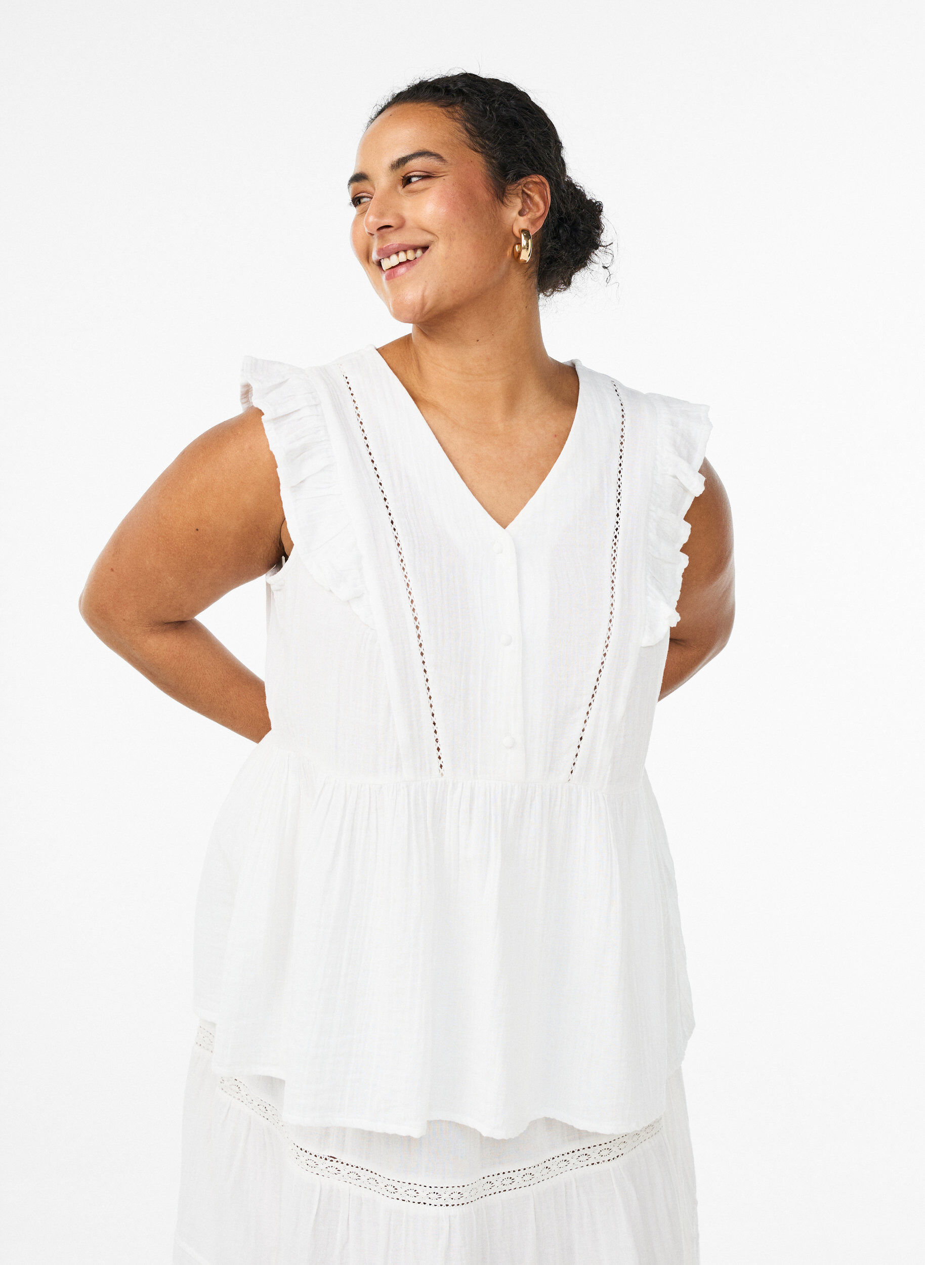 Mouwloze blouse van katoen mousseline met ruches, Wit, Model