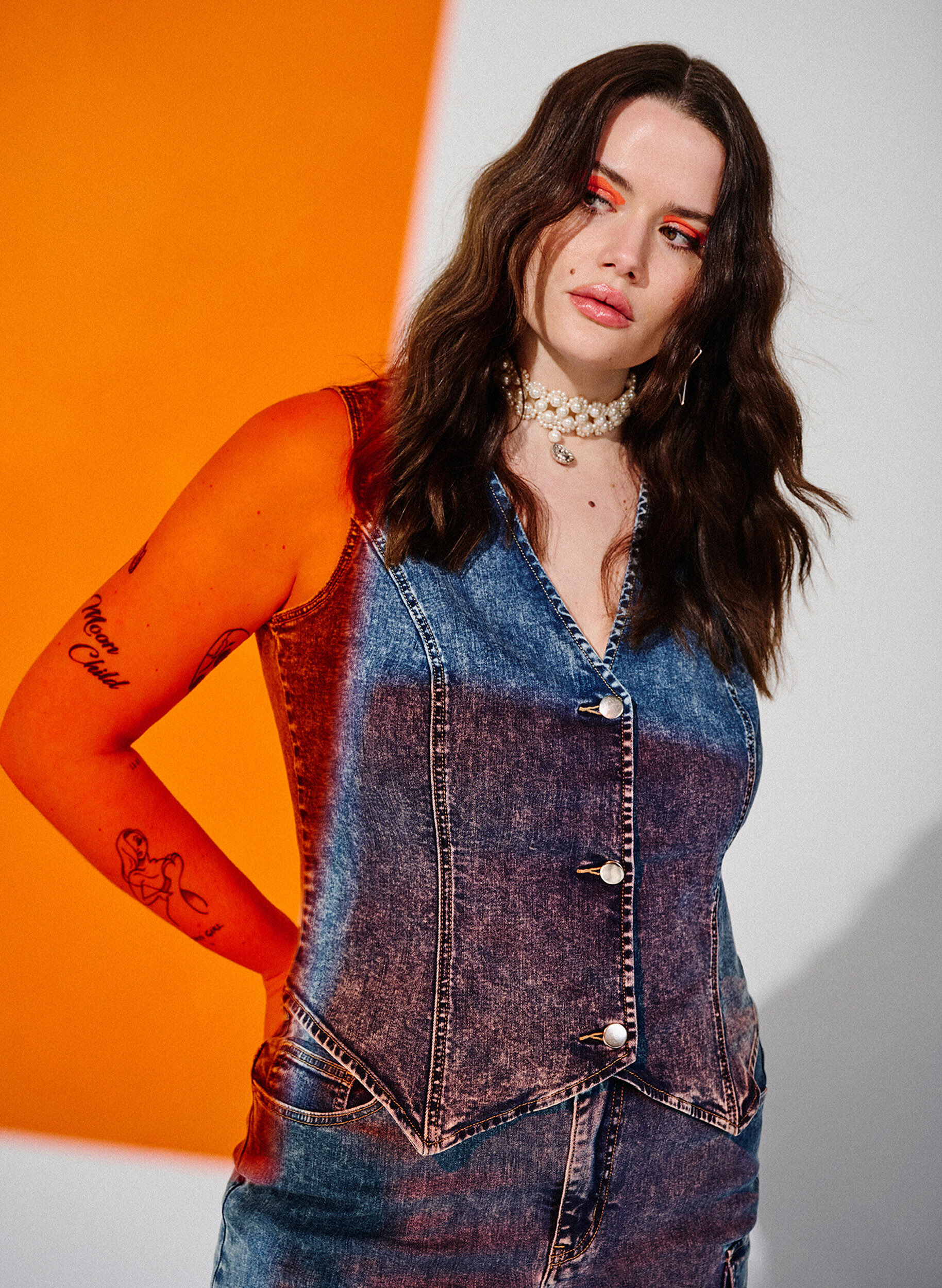 Zizzi Strak denim vest met knopen, Blue Denim, Image image number 0