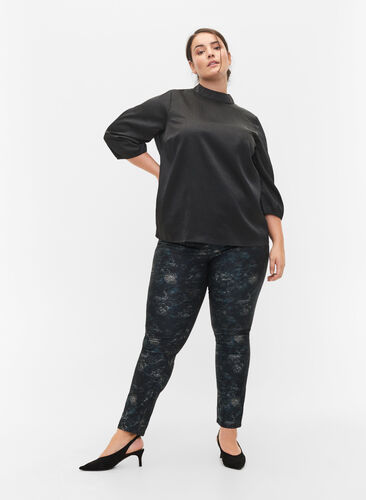 Gedessineerde Emily jeans met klinknagels, Black AOP, Model image number 0