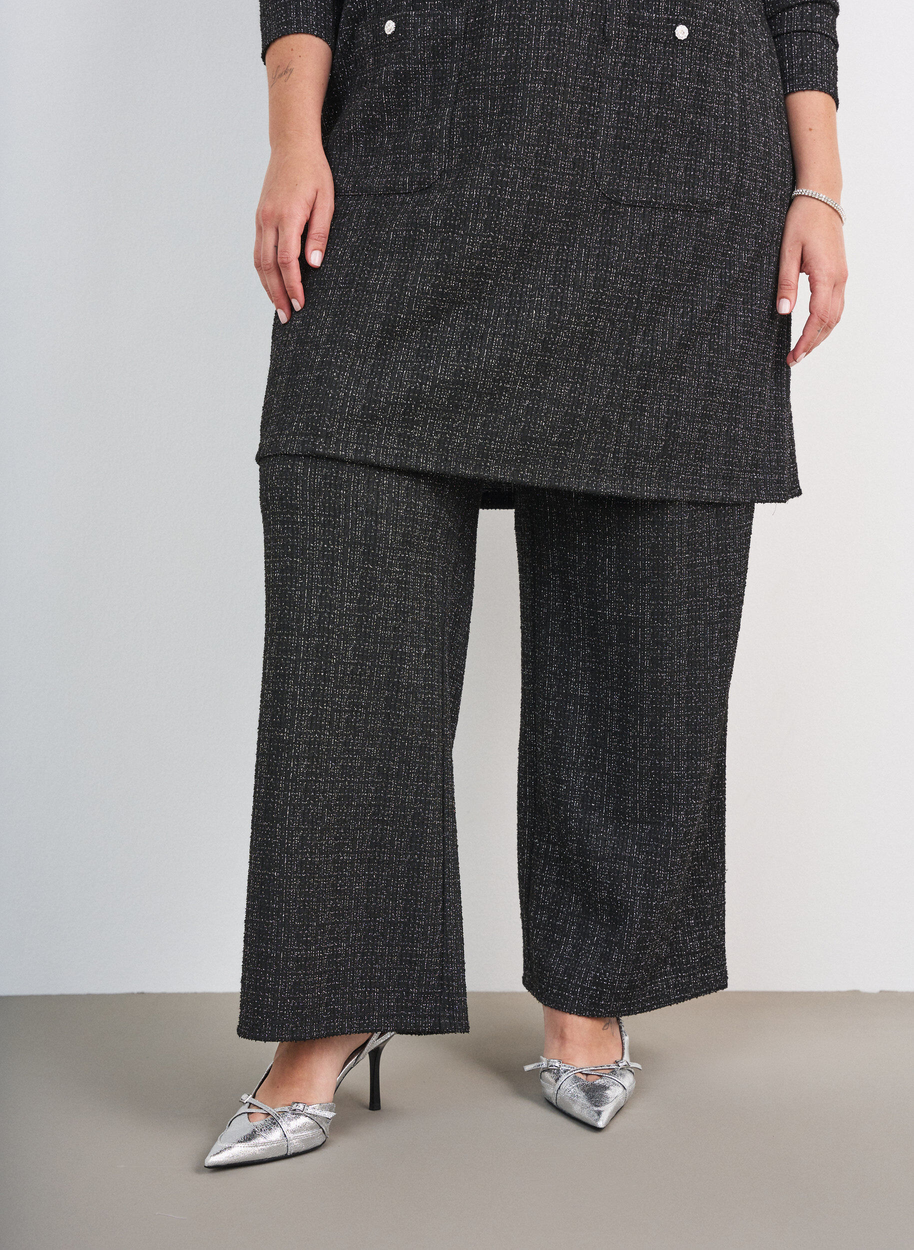 ZizziStraight-fit boucl&eacute; broek, Zwart, Model image number 2