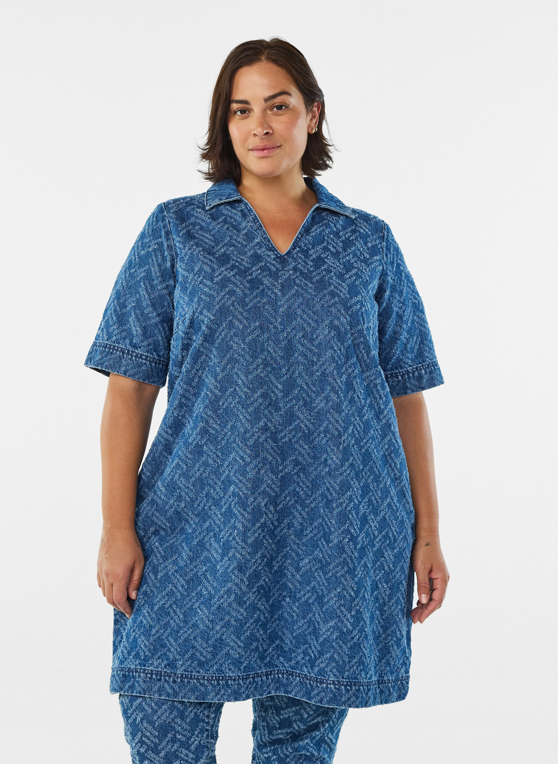 Korte denimjurk met textuurpatroon, Blauw, Model