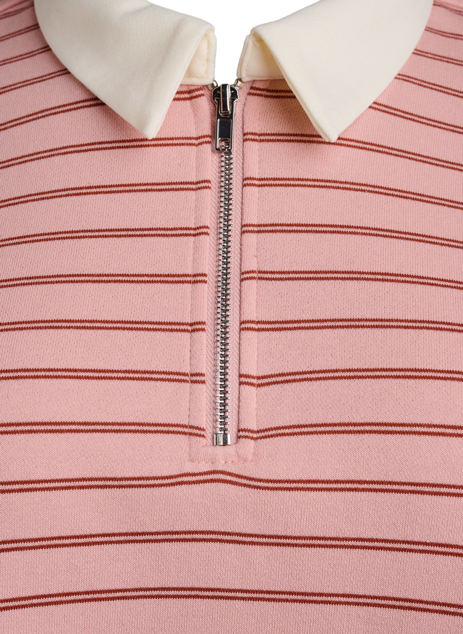 Zizzi Gestreept poloshirt met ritssluiting, Rood, Packshot image number 2