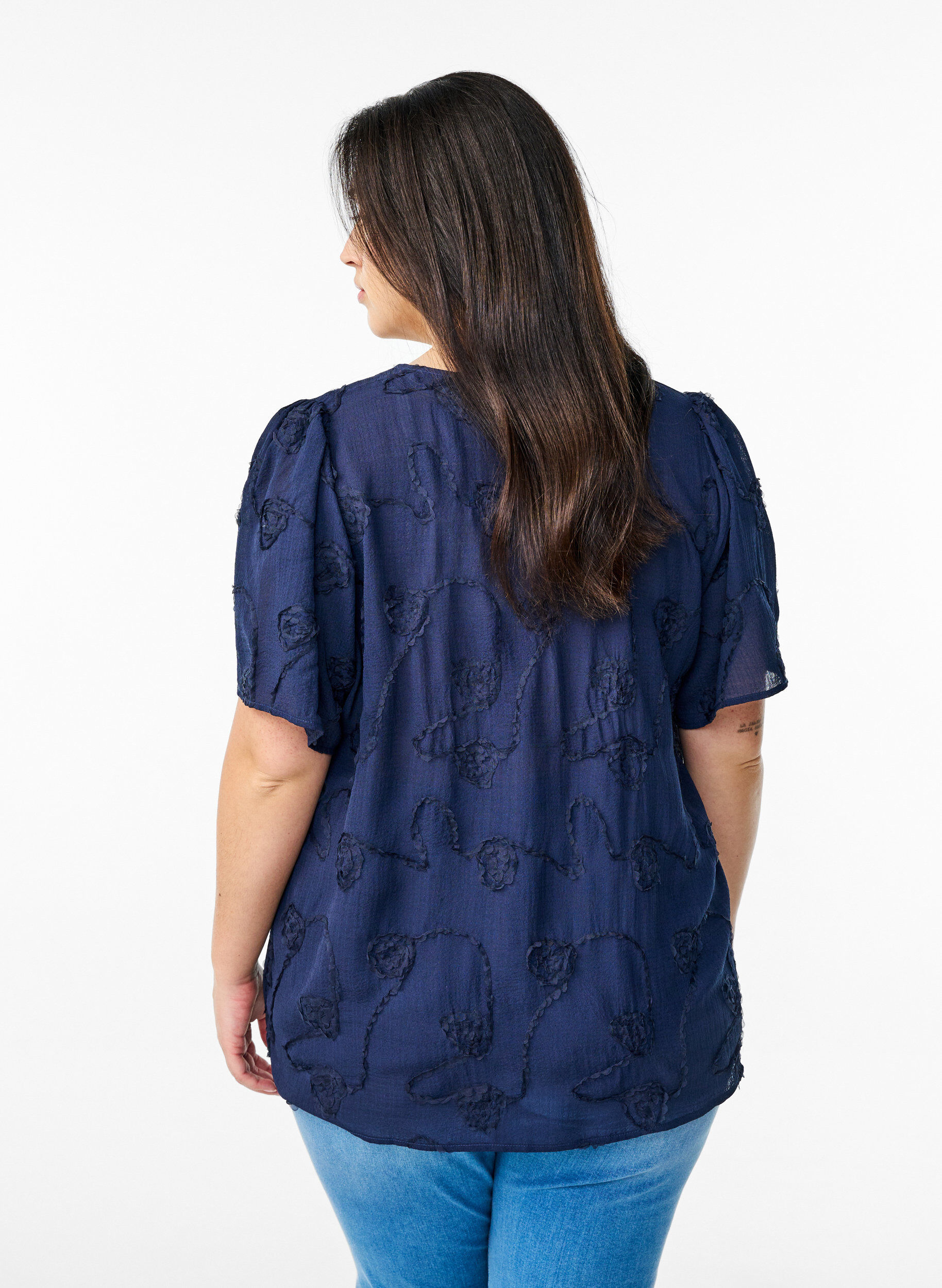 Zizzi Shirtblouse met korte mouwen en 3D-bloeimeffect, Blauw, Model image number 2