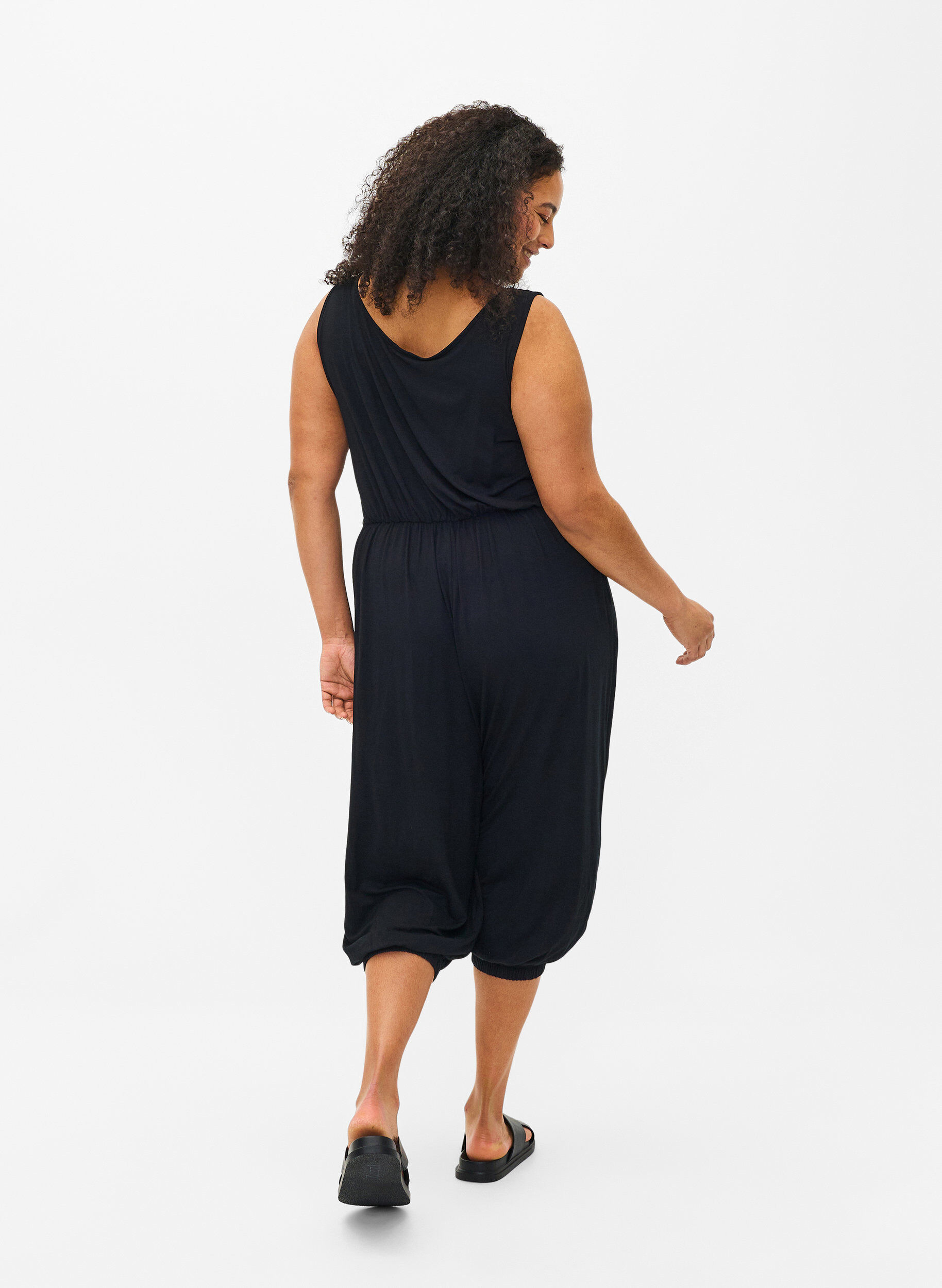 Zizzi Mouwloze jumpsuit met zakken, Black, Model image number 1