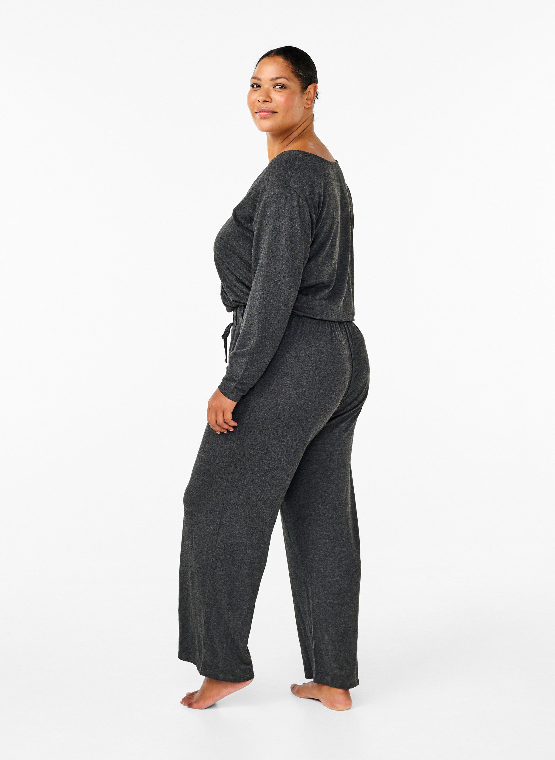 Zizzi Jumpsuit met overslag en strikjes, Dark Grey Melange, Model image number 1