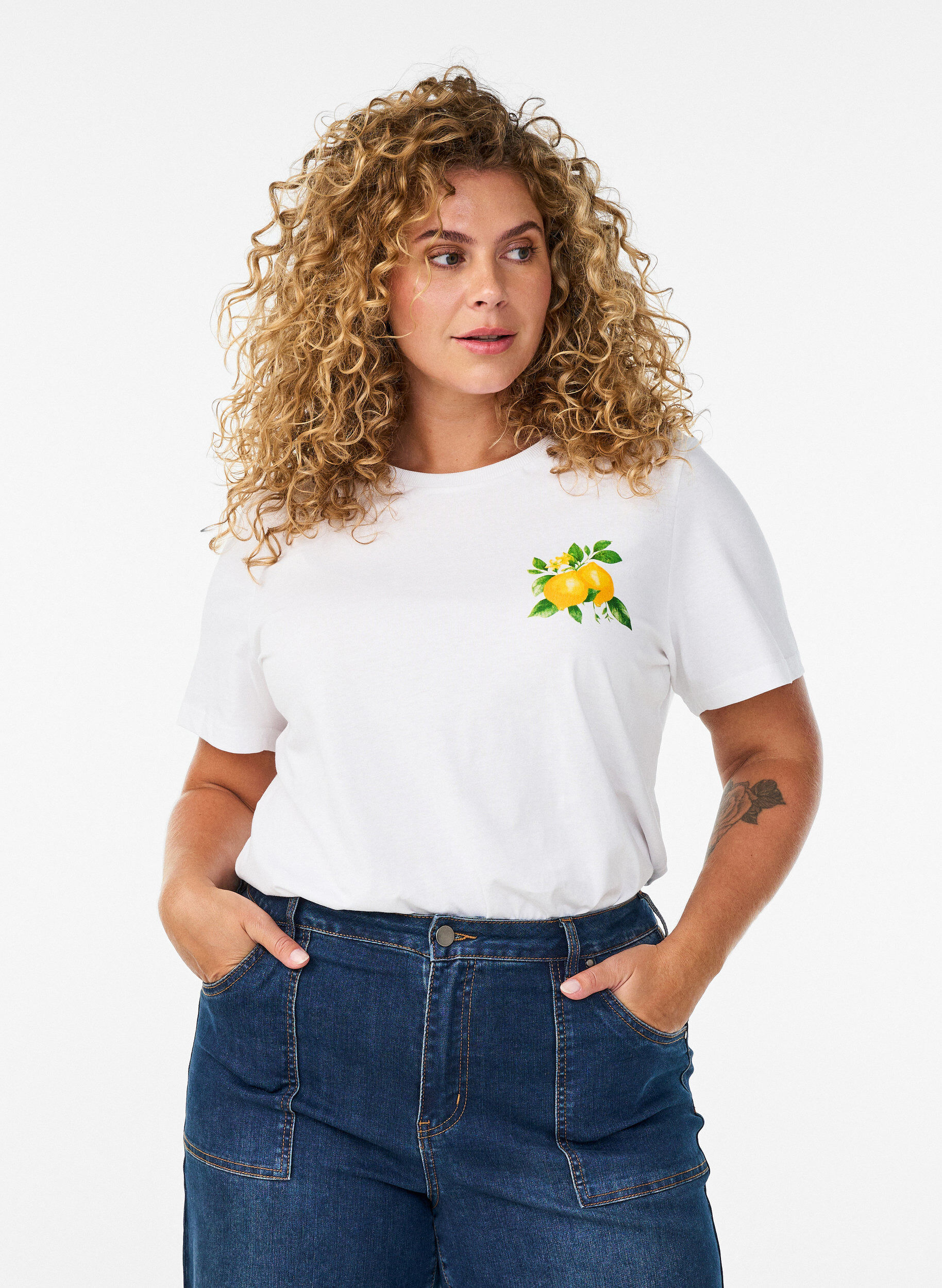 Organisch katoenen T-shirt met citrusprint, Wit, Model