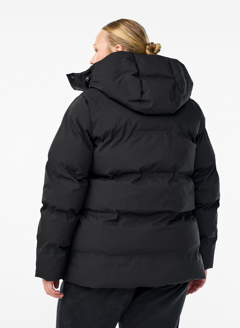 Korte gewatteerde jas met afneembare capuchon, Zwart, Model image number 2