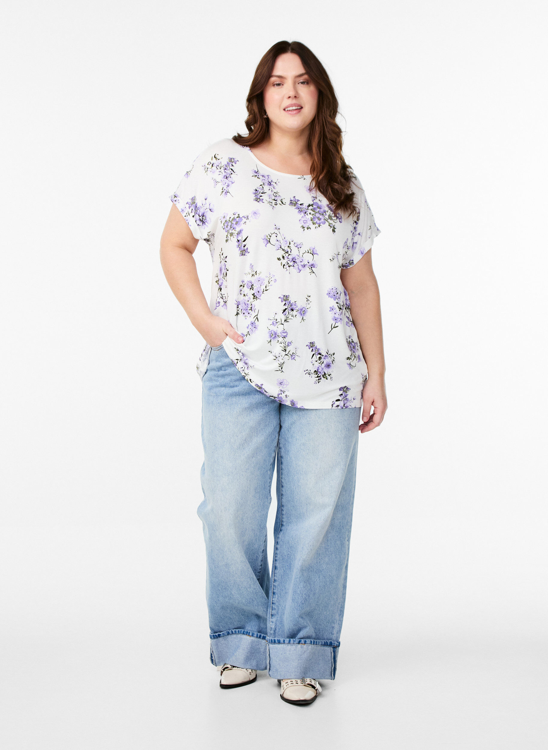 Zizzi T-shirt met bloemenprint, Paars, Model image number 1