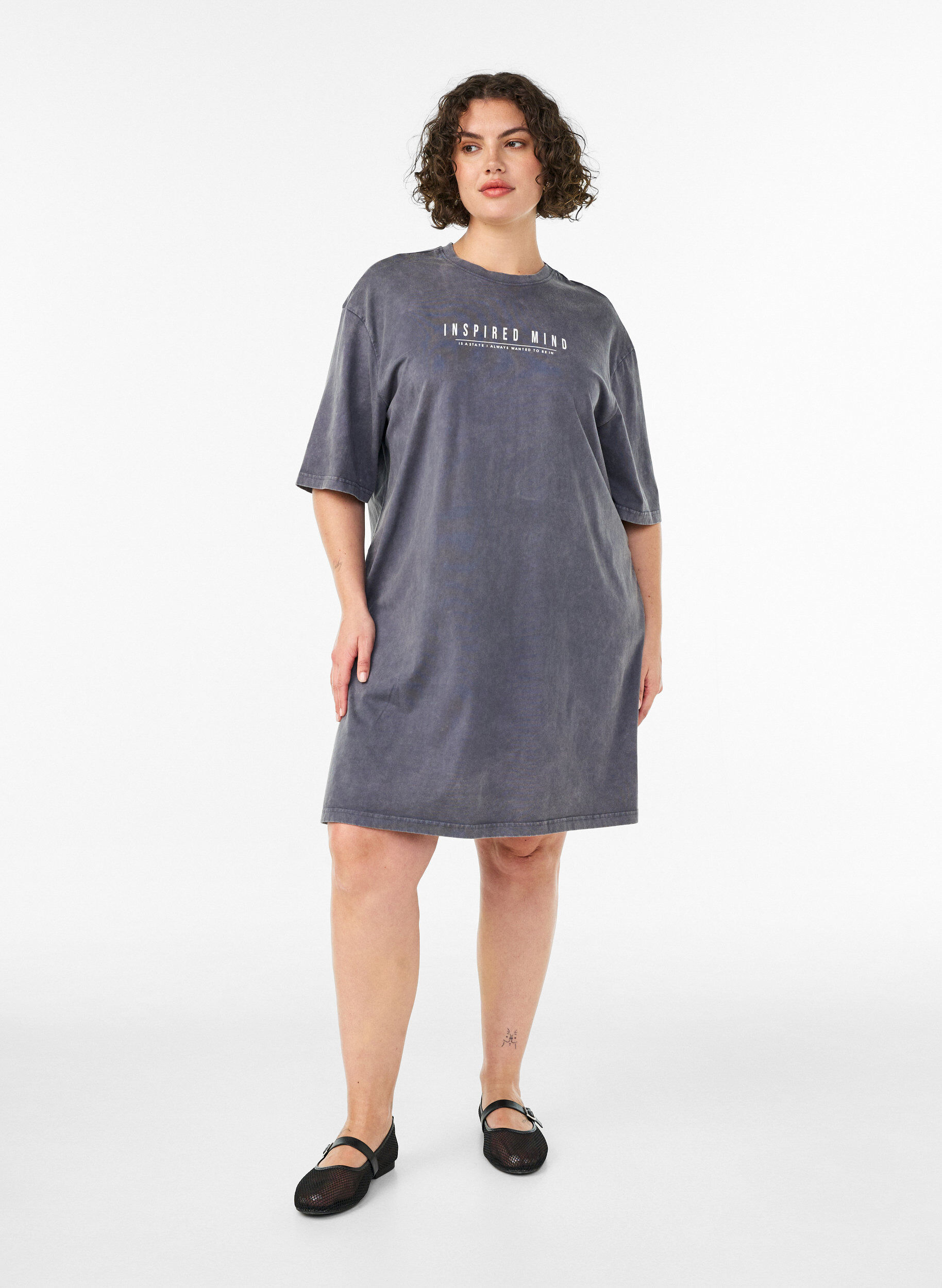 ZizziLosse T-shirt jurk met een gewassen look, Grijs, Model image number 1