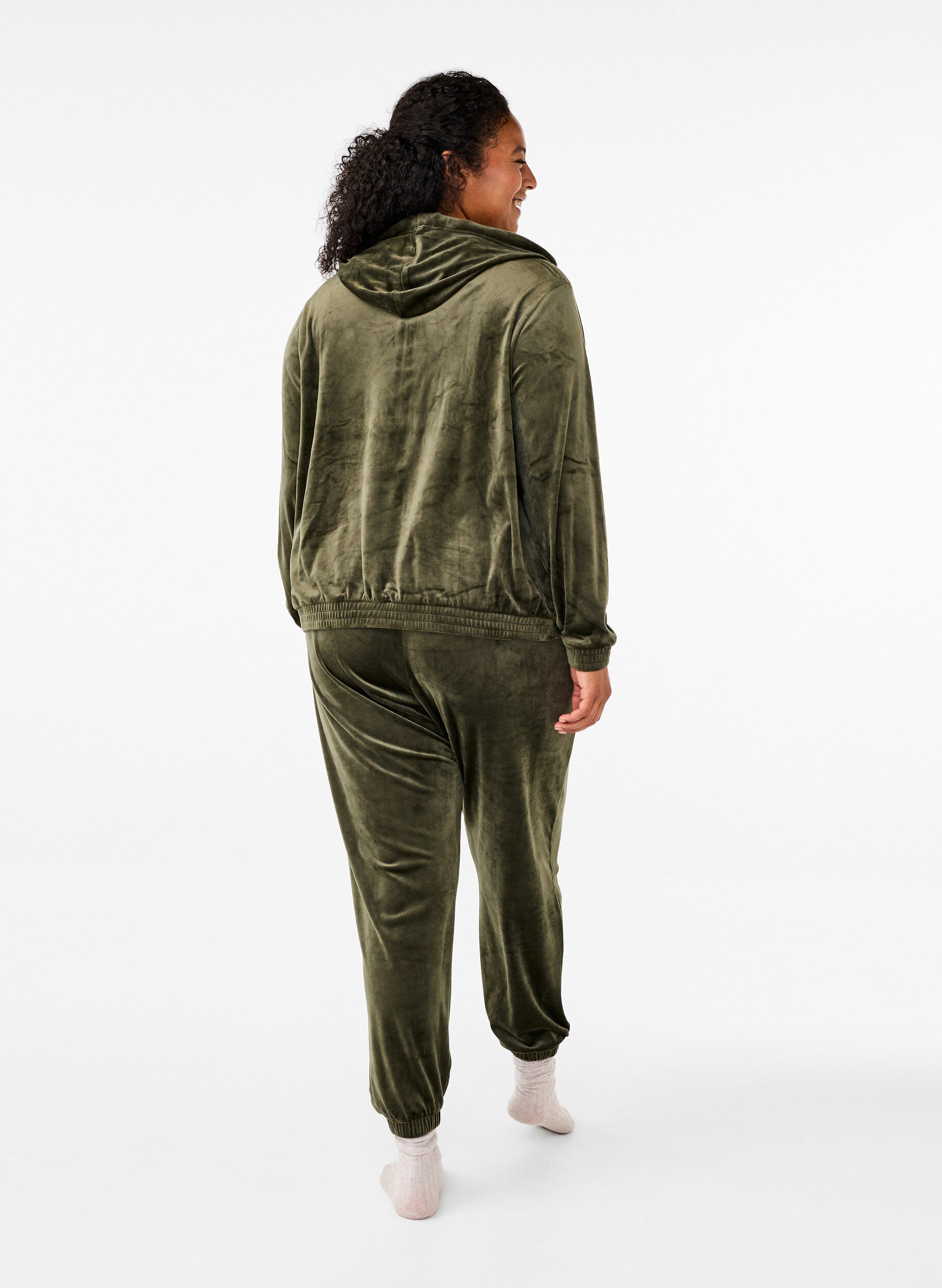 Zizzi Losvallende fluwelen broek, Groen, Model image number 1