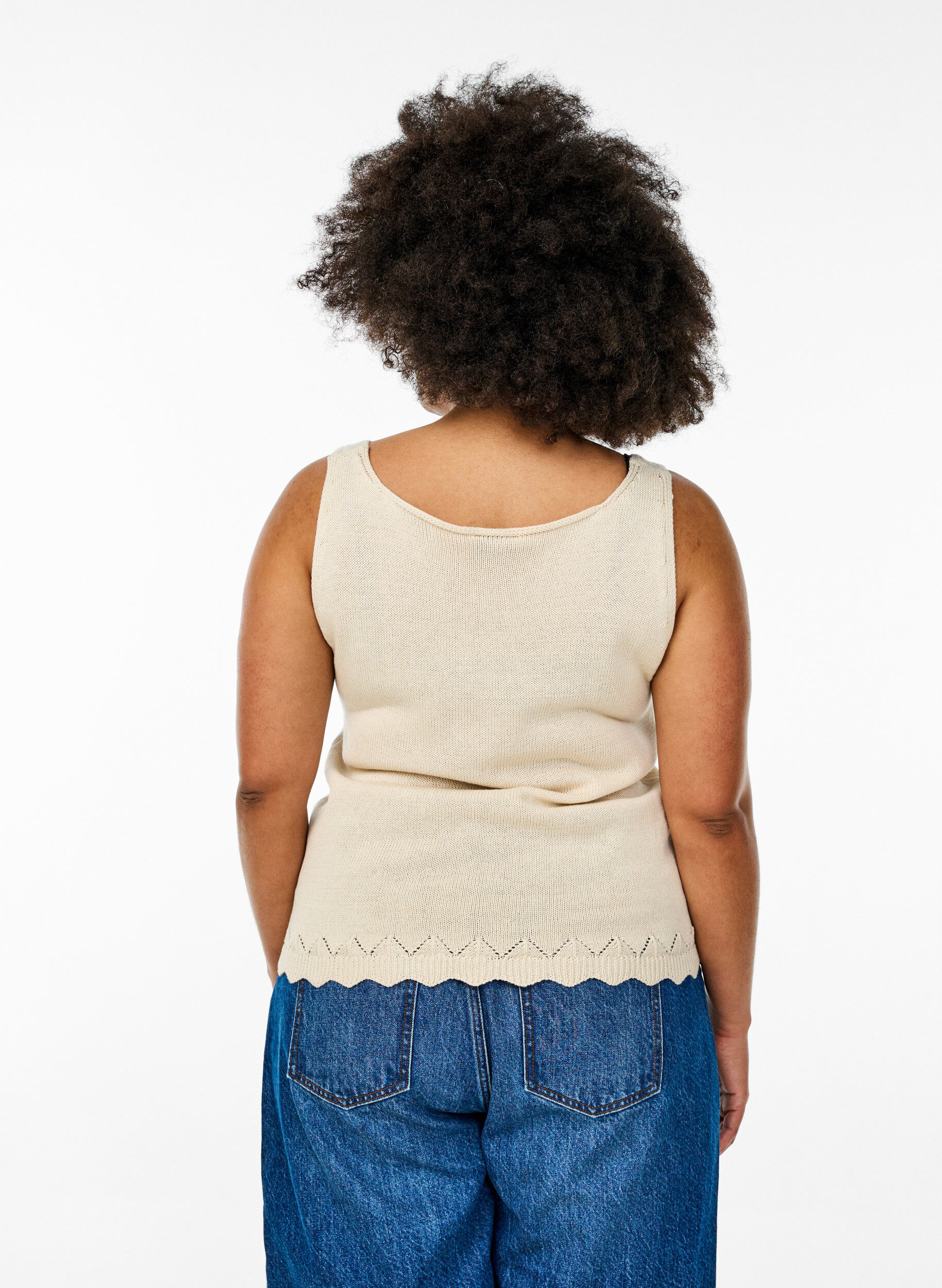 Zizzi Mouwloze gebreide top met geschulpte rand, Sandshell, Model image number 1