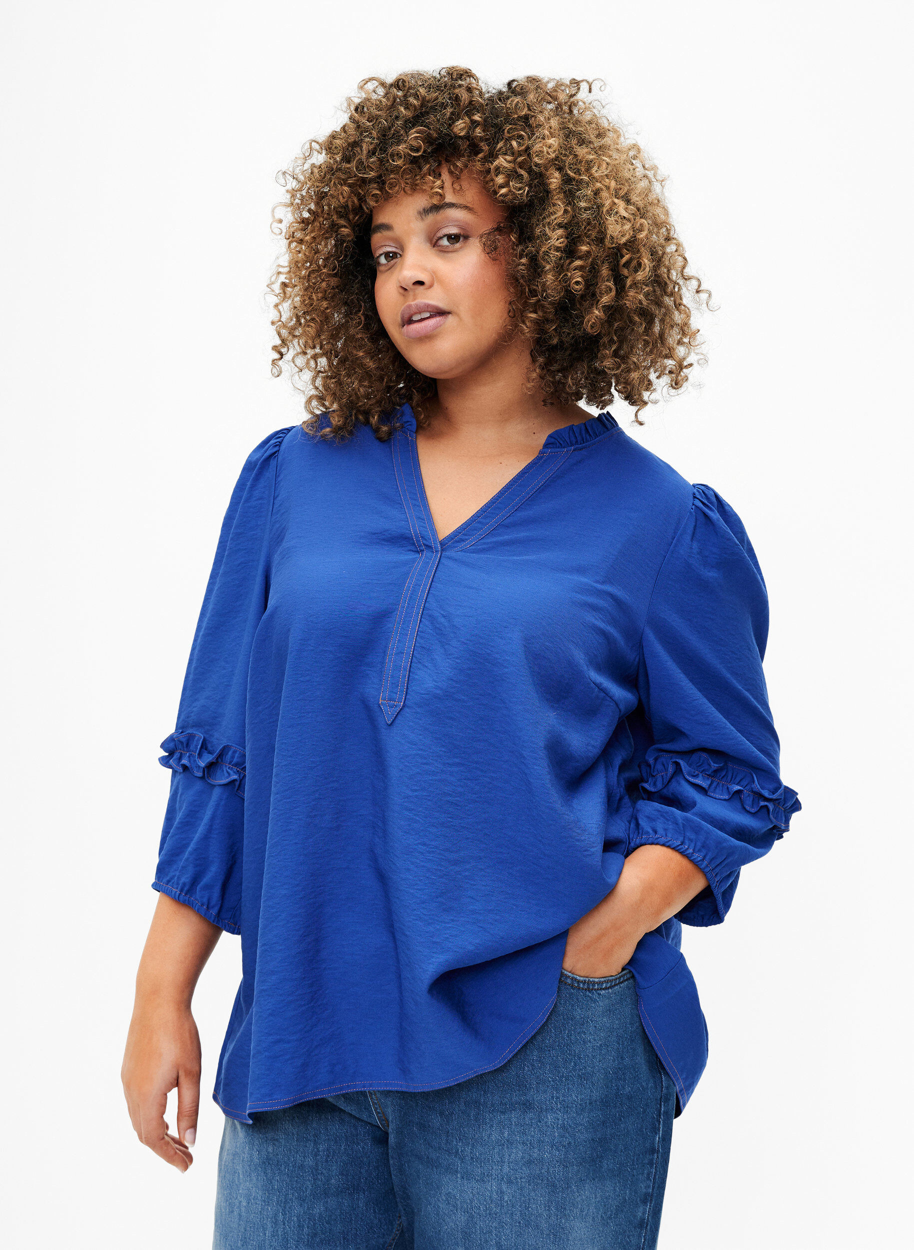 Zizzi Blouse met ruffles, Surf the web, Model image number 0